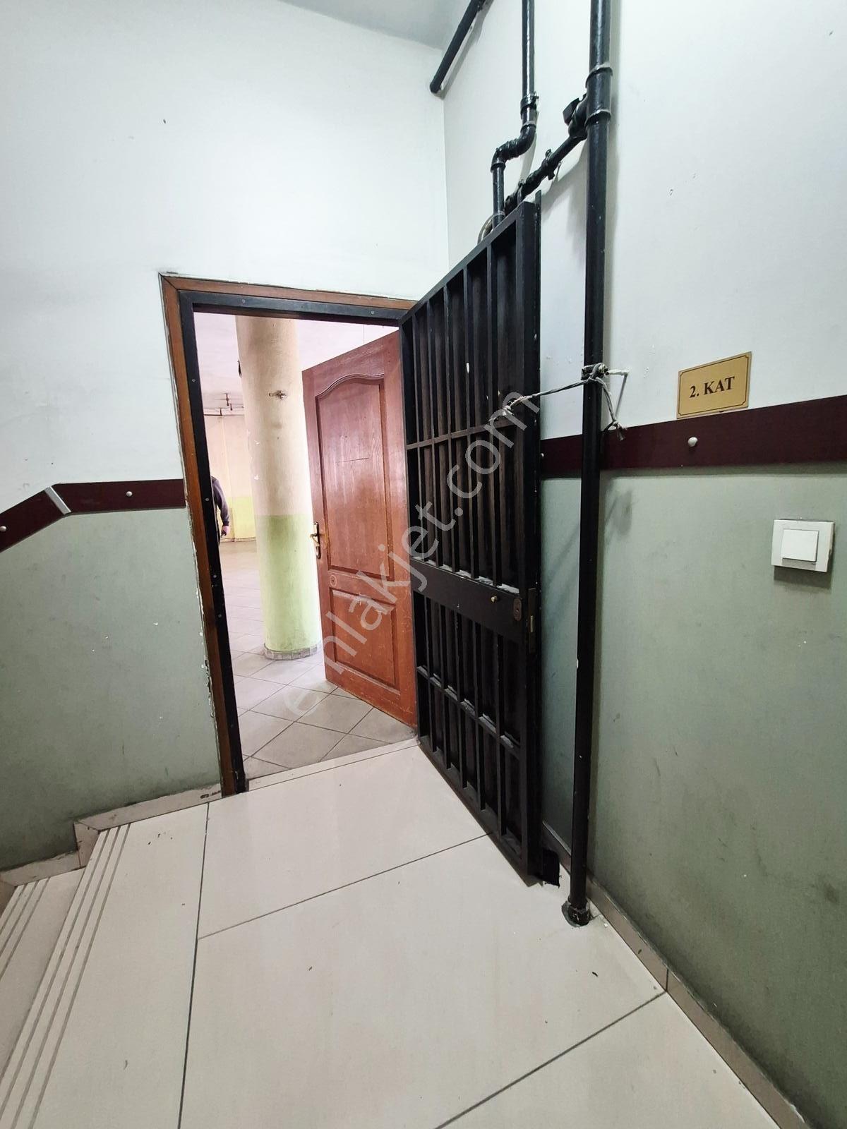 Kiralık İşyeri Kasımpaşa Zindan Arkasında 390 M² - Görsel 17