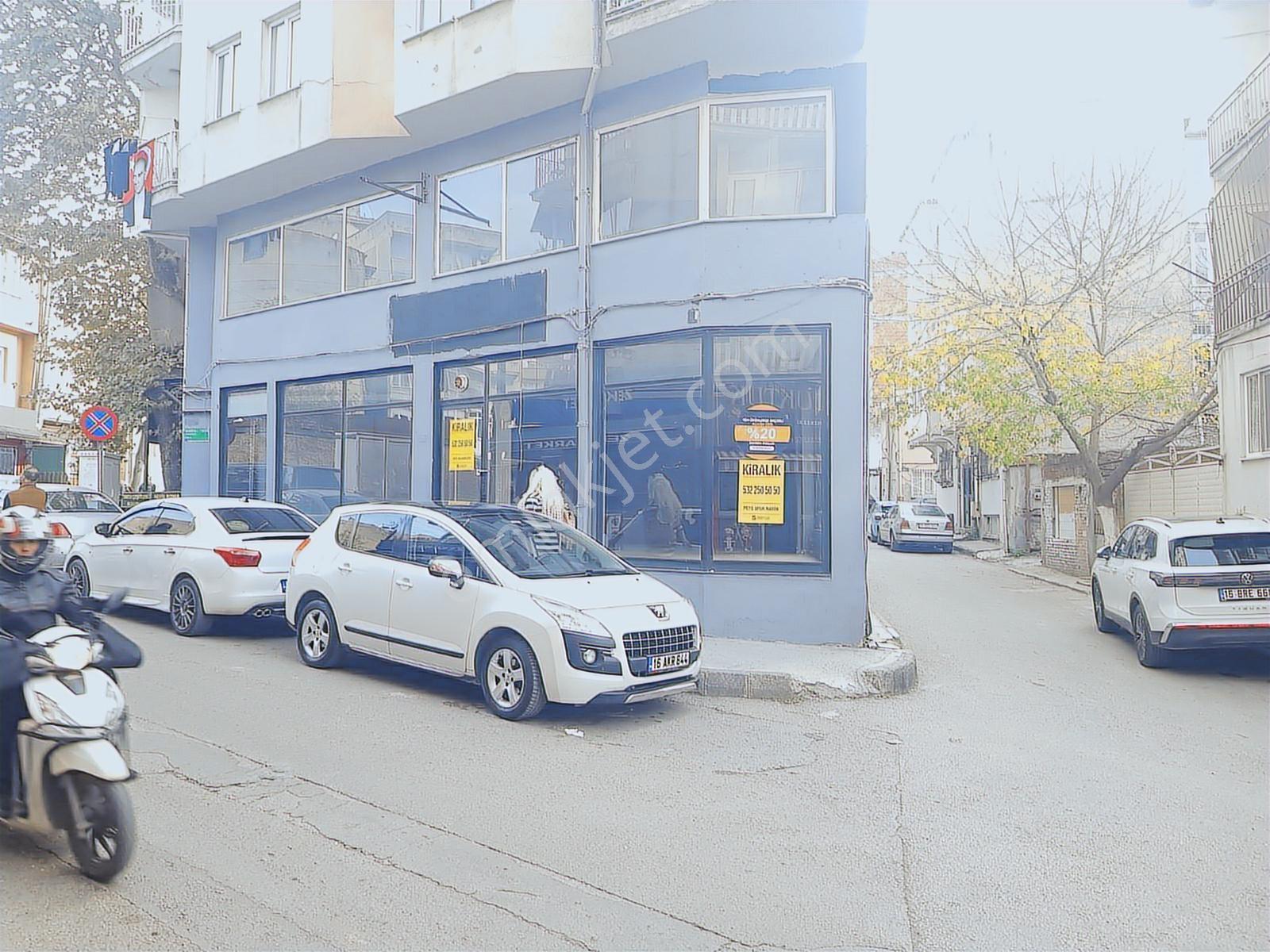 Cadde Üstü Köşe Konumda Çift Katlı Fırsat Mağaza - Görsel 11