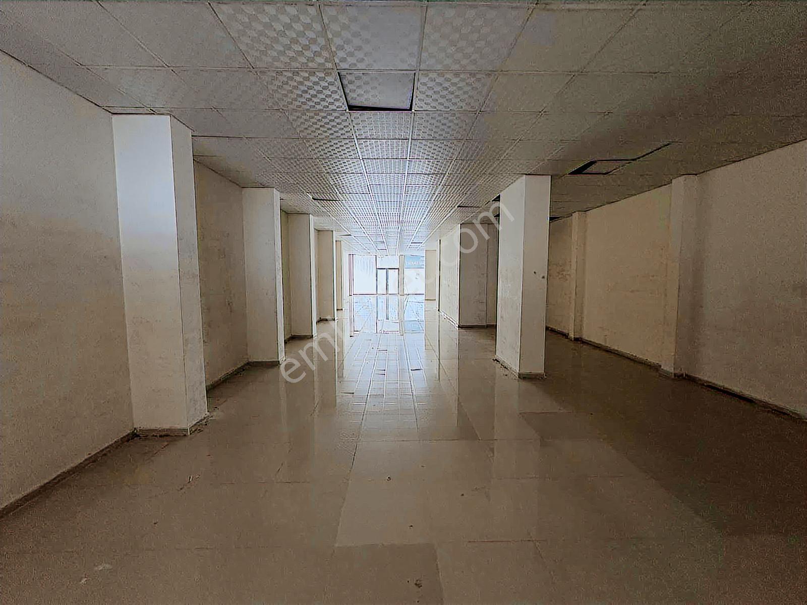 Torbalı Alpkent Mahallesinde 400m2+250 M2 Batar Kiralık Dükkan - Görsel 11