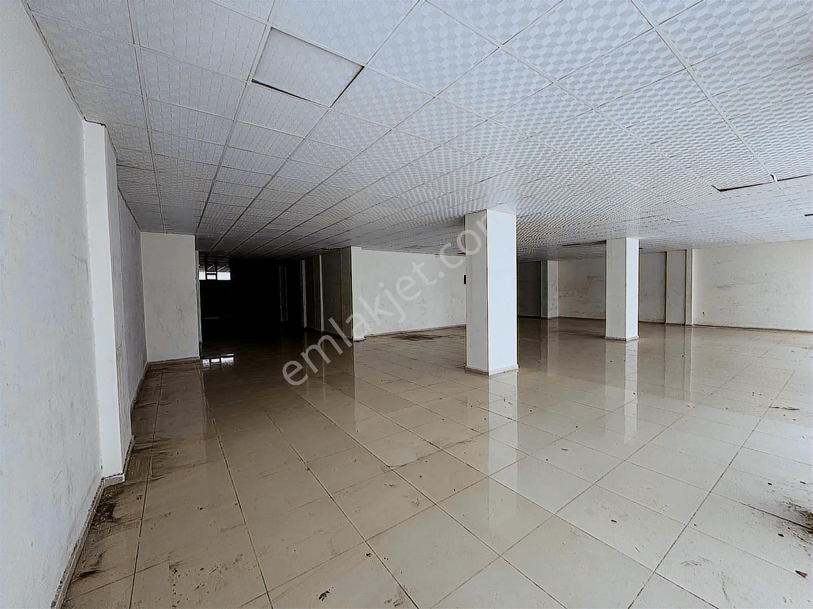 Torbalı Alpkent Mahallesinde 400m2+250 M2 Batar Kiralık Dükkan - Görsel 7