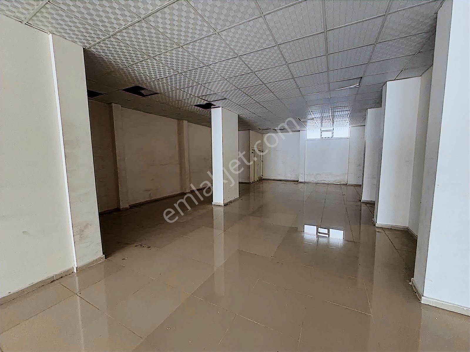 Torbalı Alpkent Mahallesinde 400m2+250 M2 Batar Kiralık Dükkan - Görsel 13