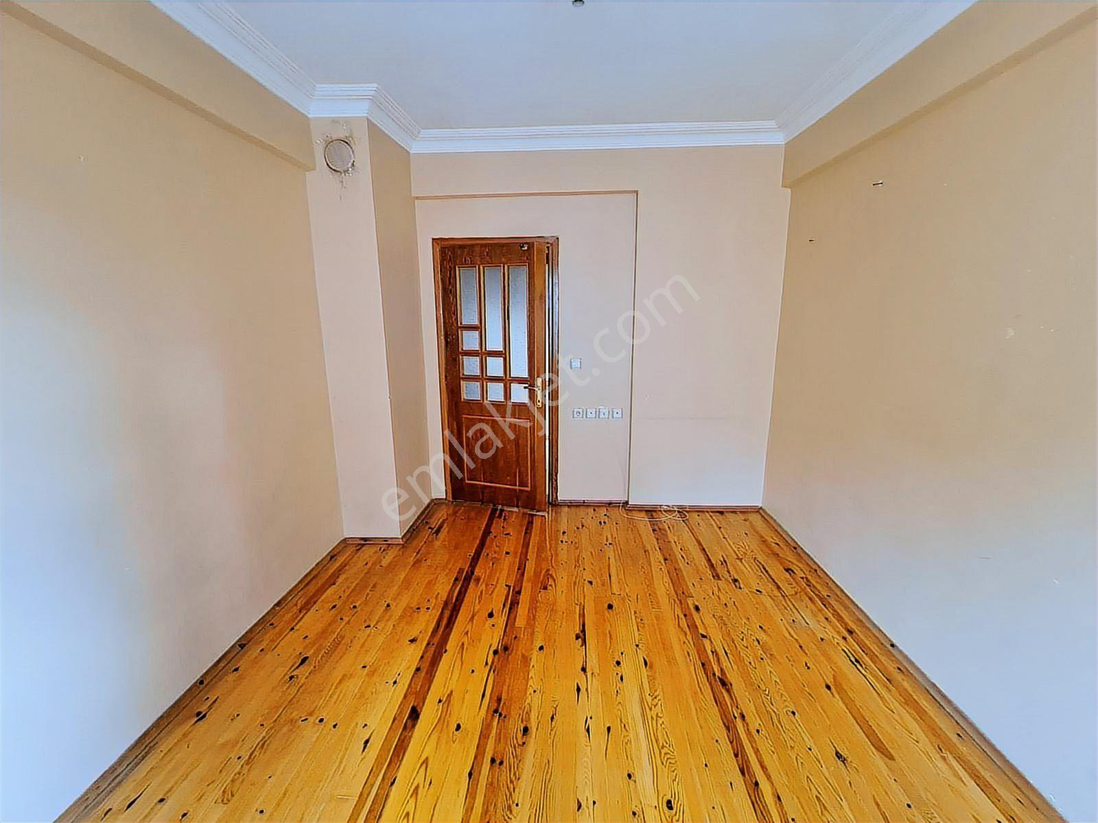 Uğur Emlak'tan Selçuk Tıp Fakültesi Karşısında 3+1 Kiralık Daire - Görsel 14