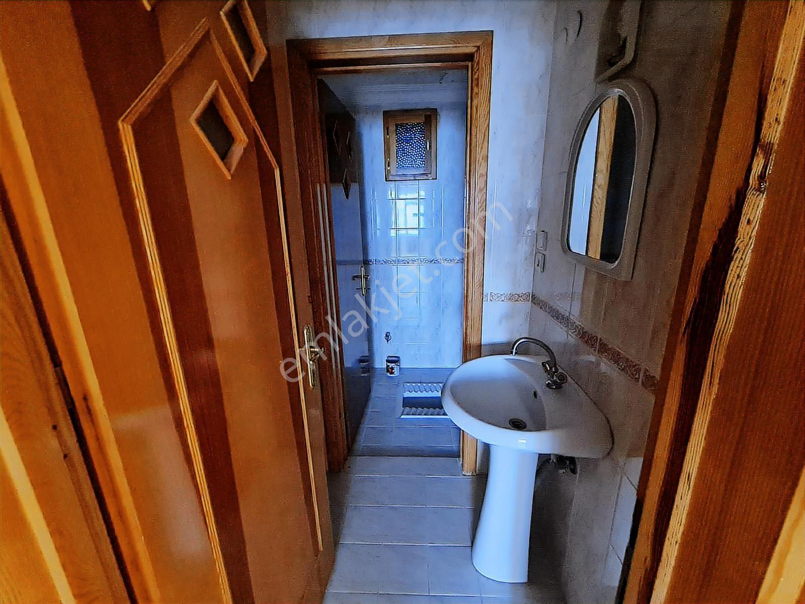 Uğur Emlak'tan Selçuk Tıp Fakültesi Karşısında 3+1 Kiralık Daire - Görsel 10