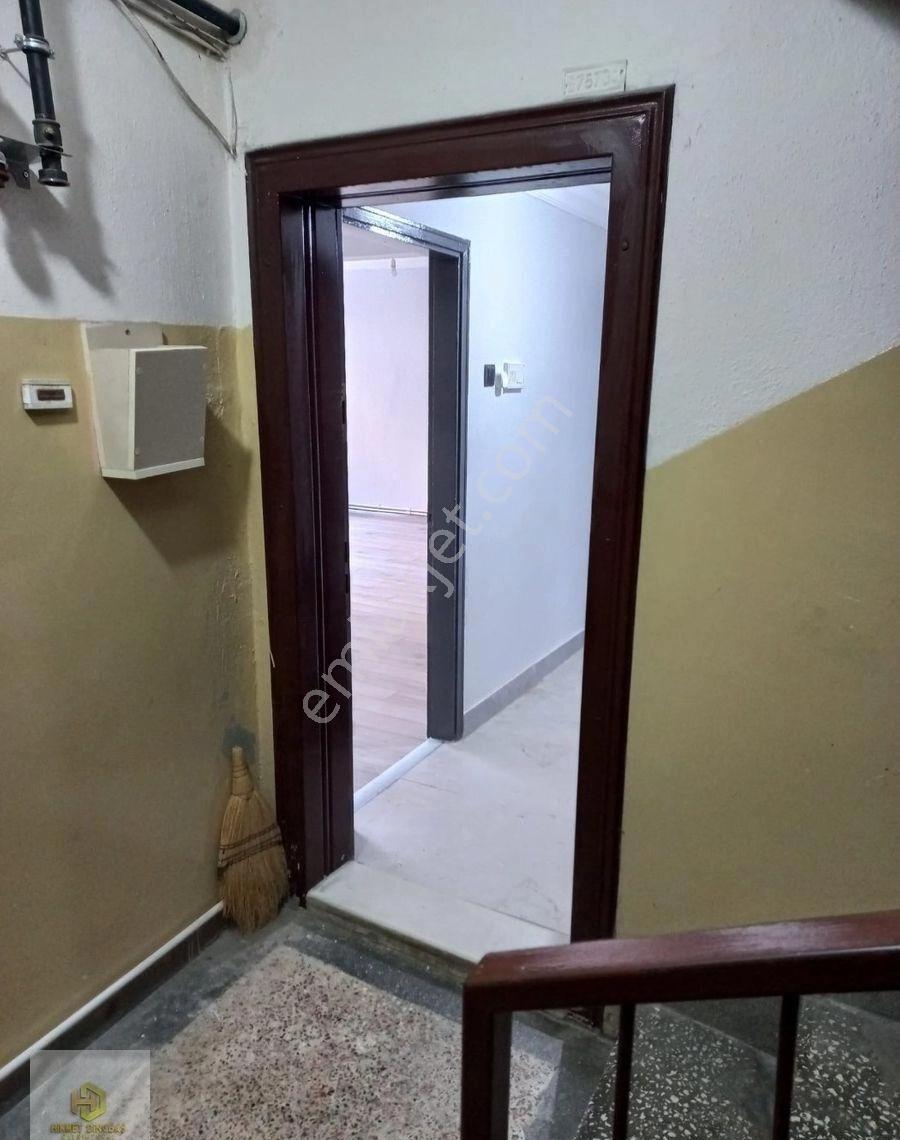 İstiklal Mahallesinde Şair Fuzuli Caddesi Köşe Kiralık 3+1 Daire - Görsel 7