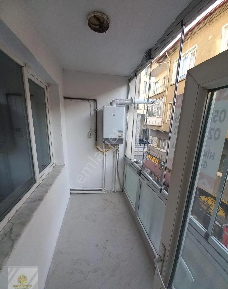 İstiklal Mahallesinde Şair Fuzuli Caddesi Köşe Kiralık 3+1 Daire - Görsel 15