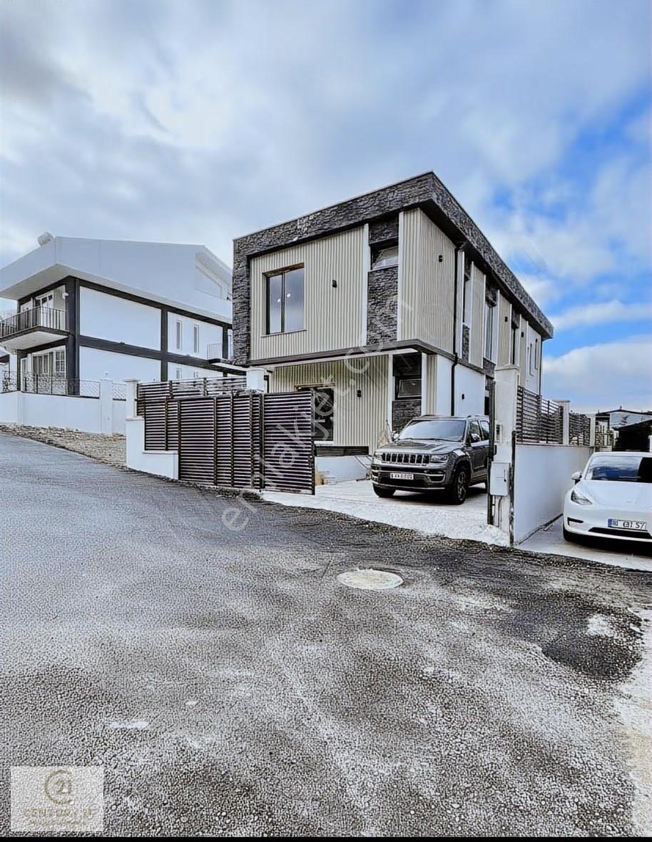 Bunu Hergün Göremezsiniz! Yaşamkentte Sıfır Havuzlu Loft Villa