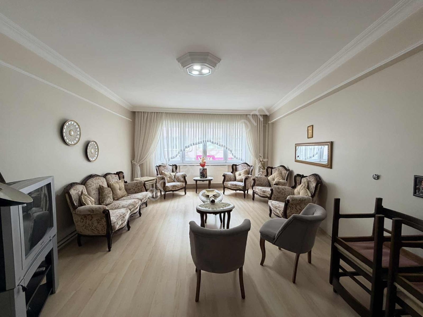 Çorlu Merkezde 3+1 Arakat Ful Eşyalı Kiralık Daire !! - Görsel 15