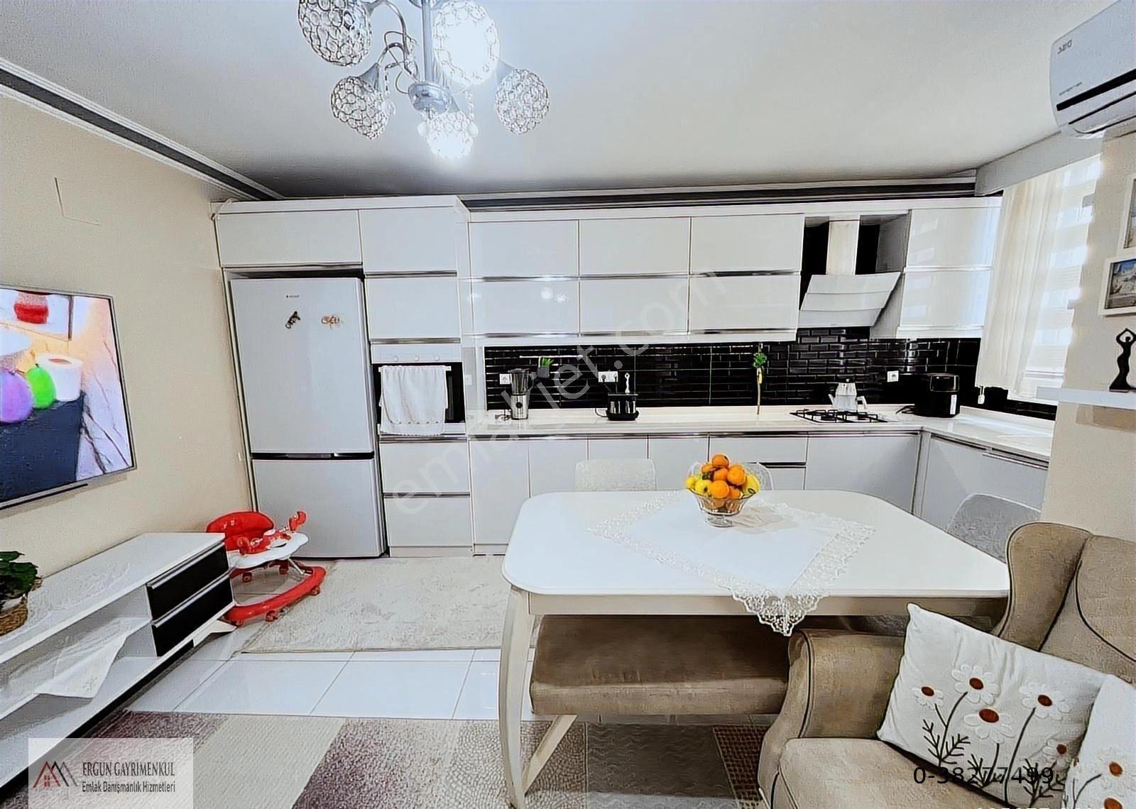 Ergünden Cumhuriyette Full Yapılı Doğalgazlı 3+1 Daire - Görsel 12