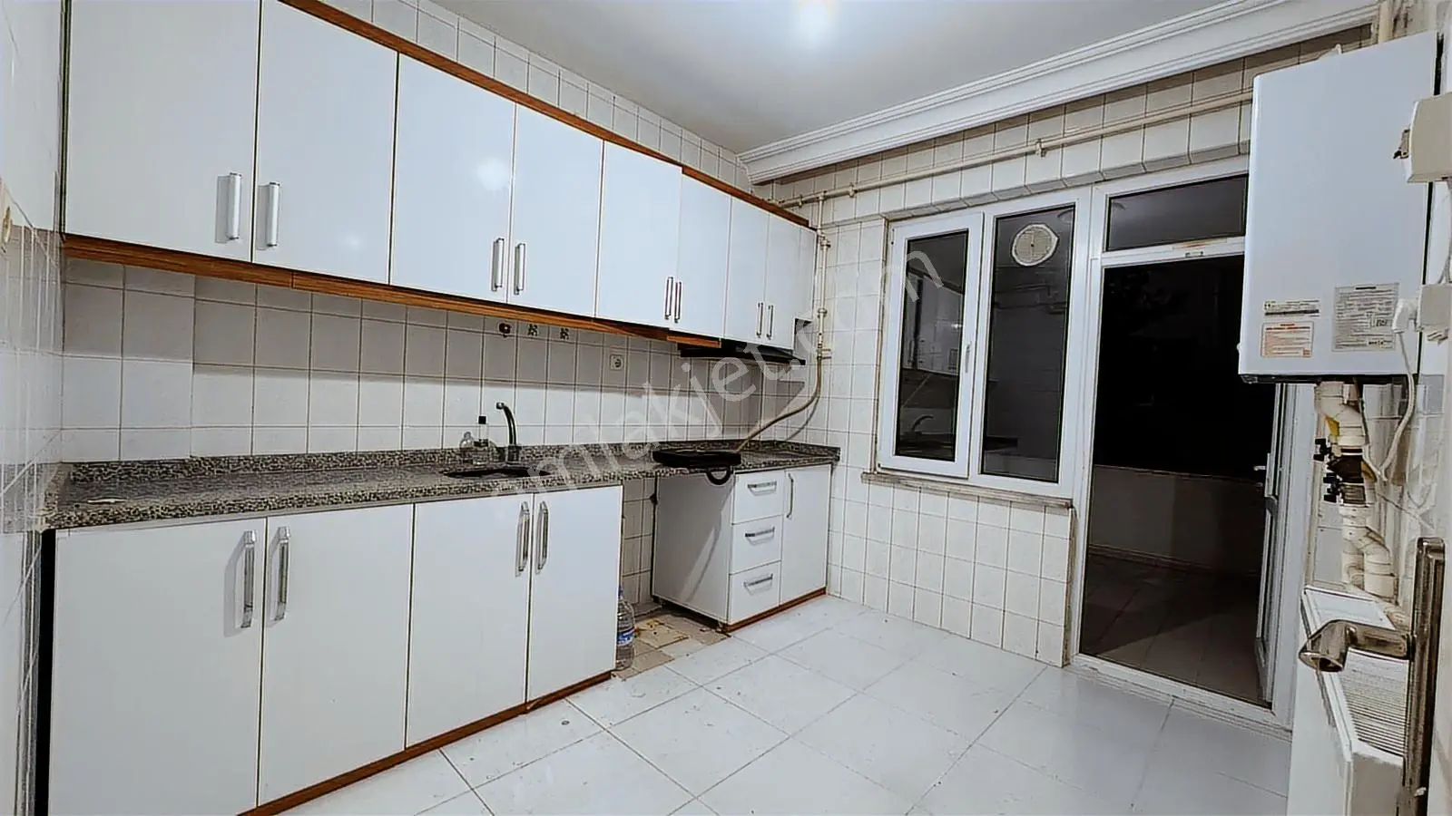 Redstone'dan Muhittinde 3+1 140 M2 Site İçinde Geniş Ferah Daire