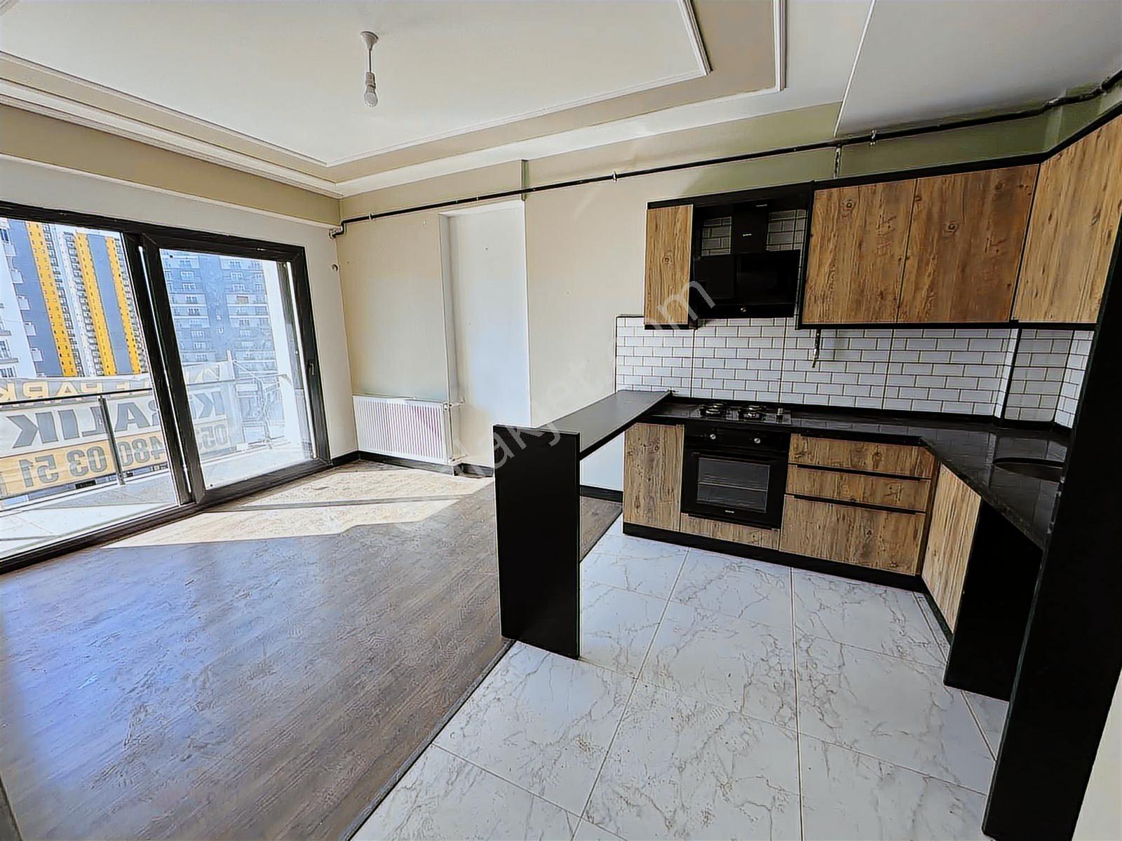 Çarkıparede 1+1 Lüxx İşçilikli Cadde Üzeri Kiralık Daire - Görsel 8