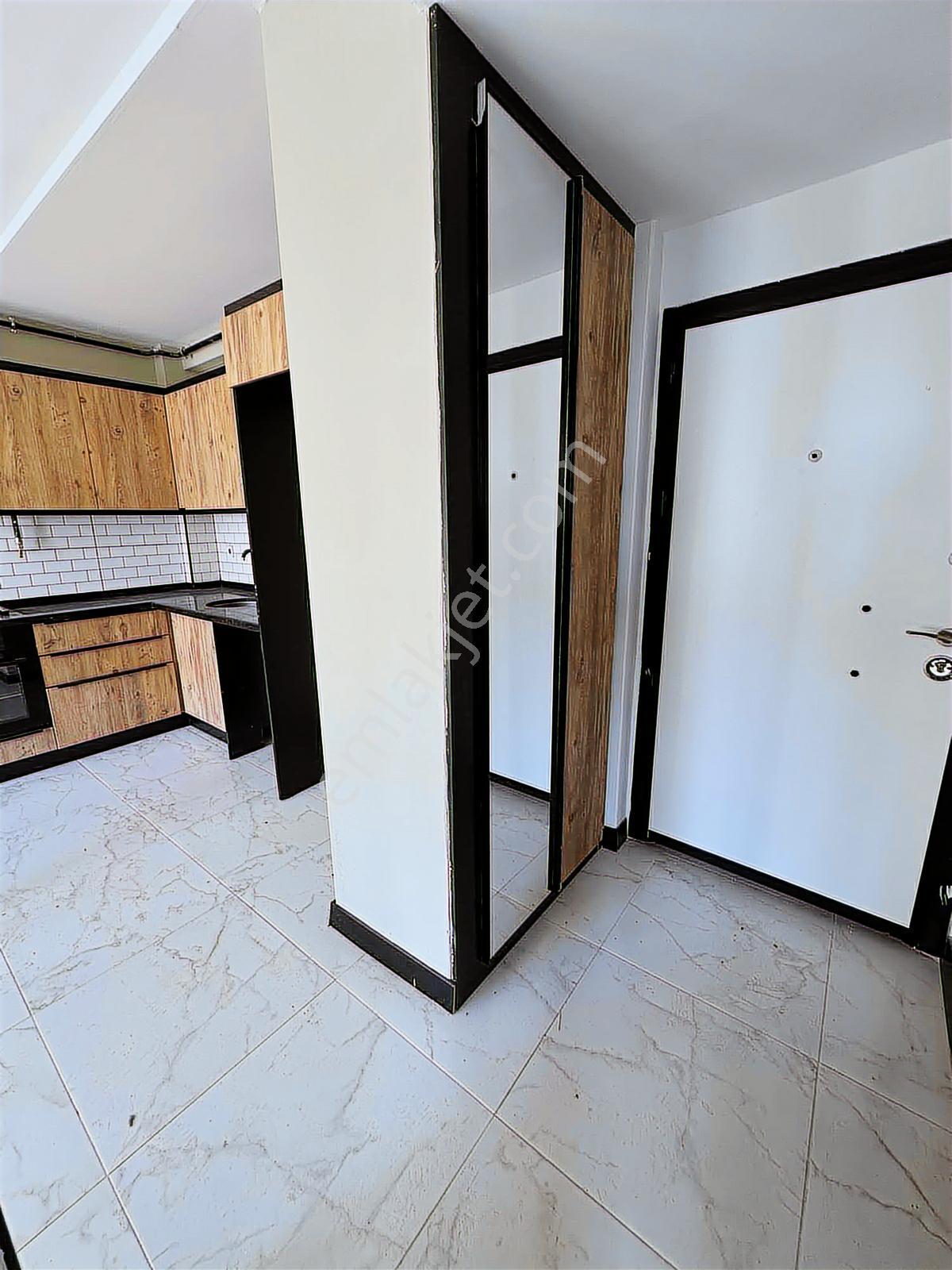 Çarkıparede 1+1 Lüxx İşçilikli Cadde Üzeri Kiralık Daire - Görsel 11