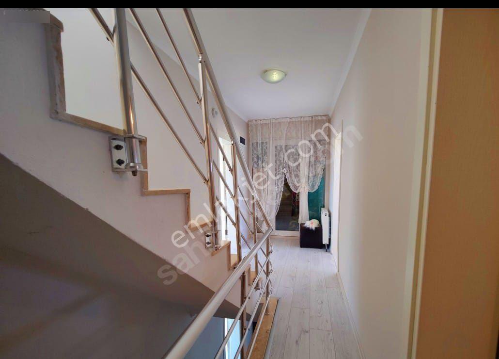 Sahibinden Bahçeli Tripleks Müstakil Ev - Görsel 22