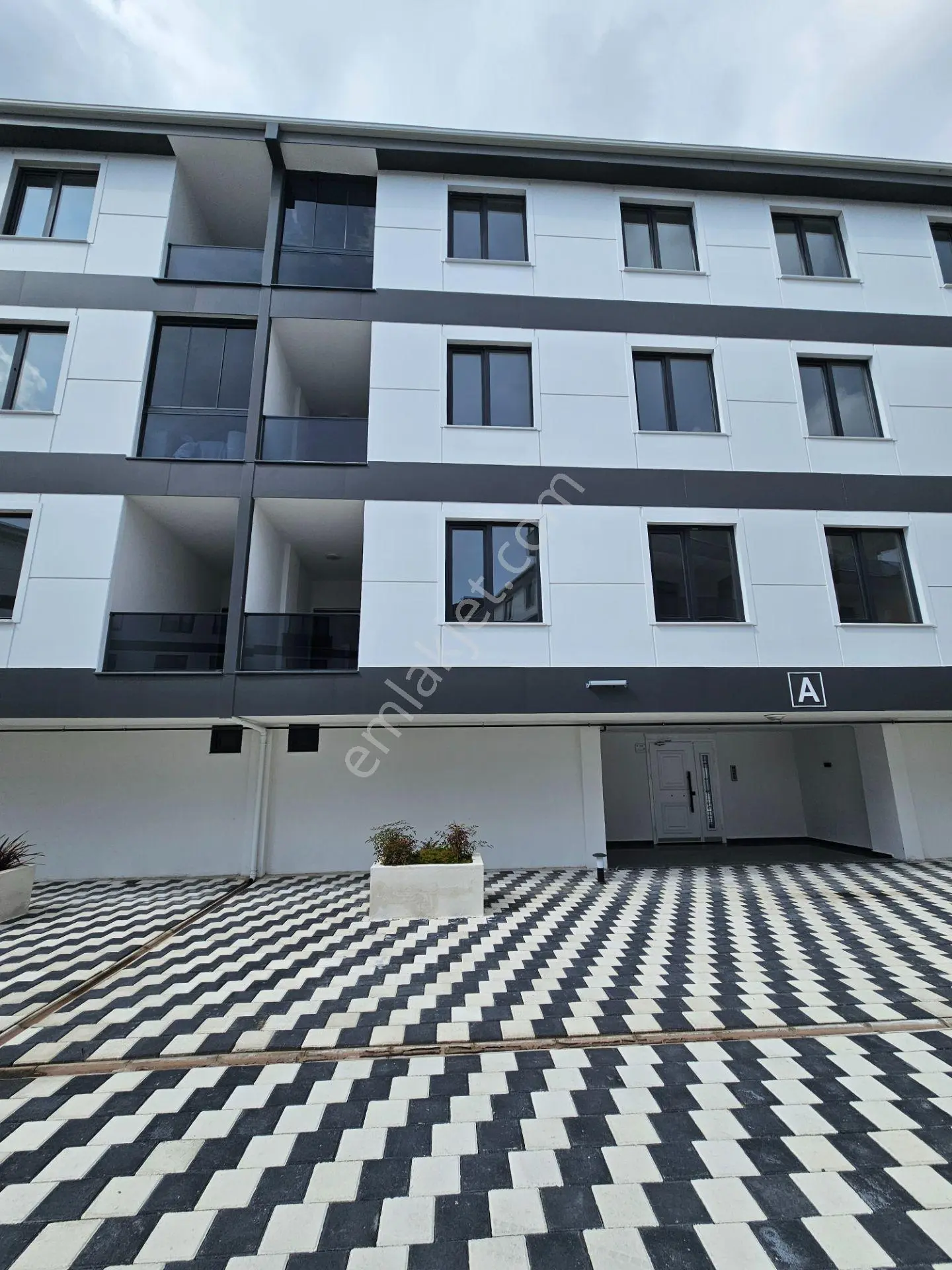 Lüleburgaz Zafer Mahallesinde Havuzlu Sitede 3+1 Daire - Görsel 4