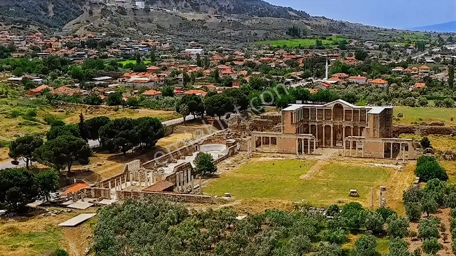 Yuşa'dan Ege'nin Kalbinde Salihli'de 1.592m² Satılık Müstakil - Görsel 4