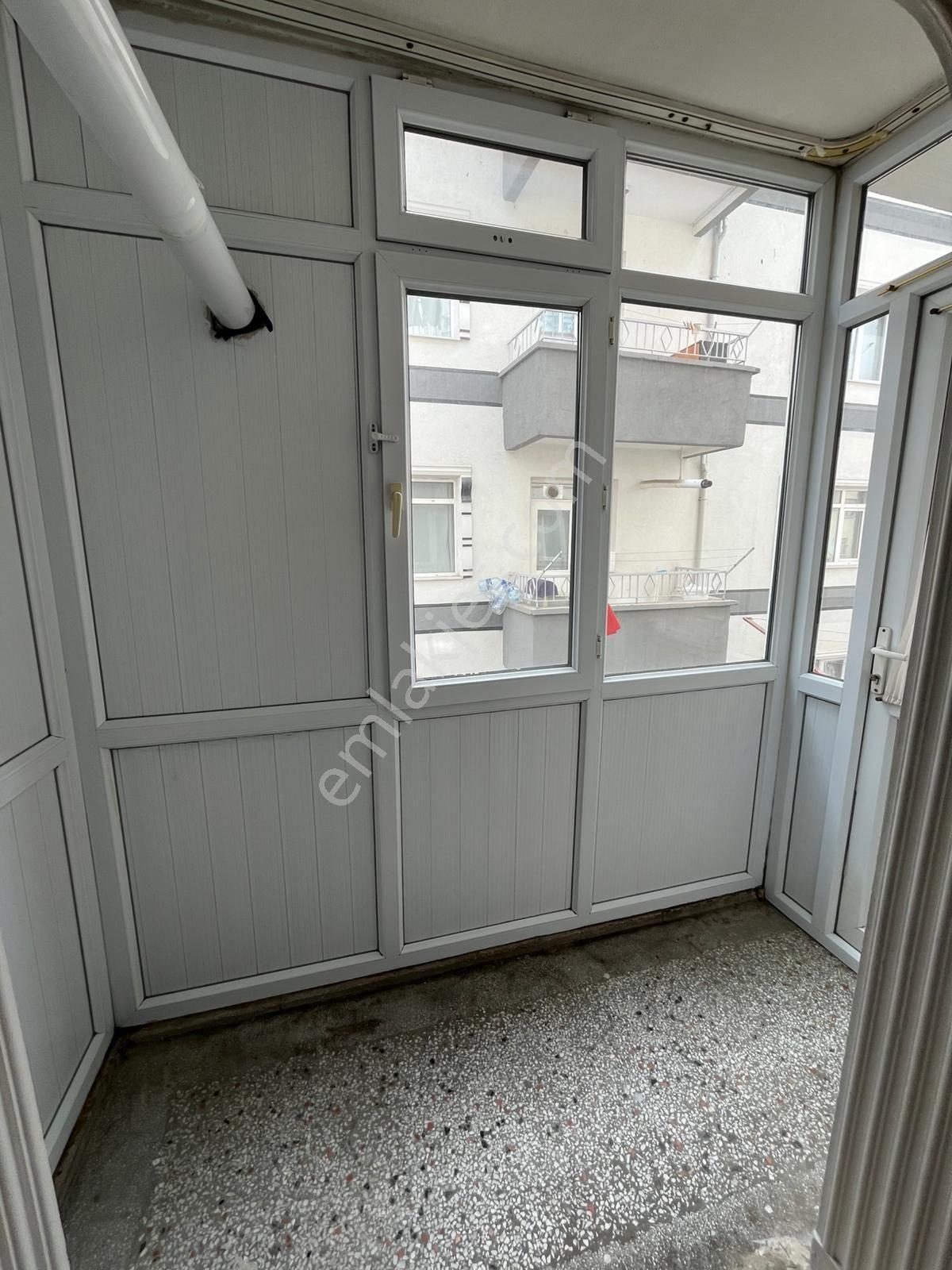 Sincan Merkeze Yakın Kiralık Daire 2+1 Ara Katta - Görsel 15
