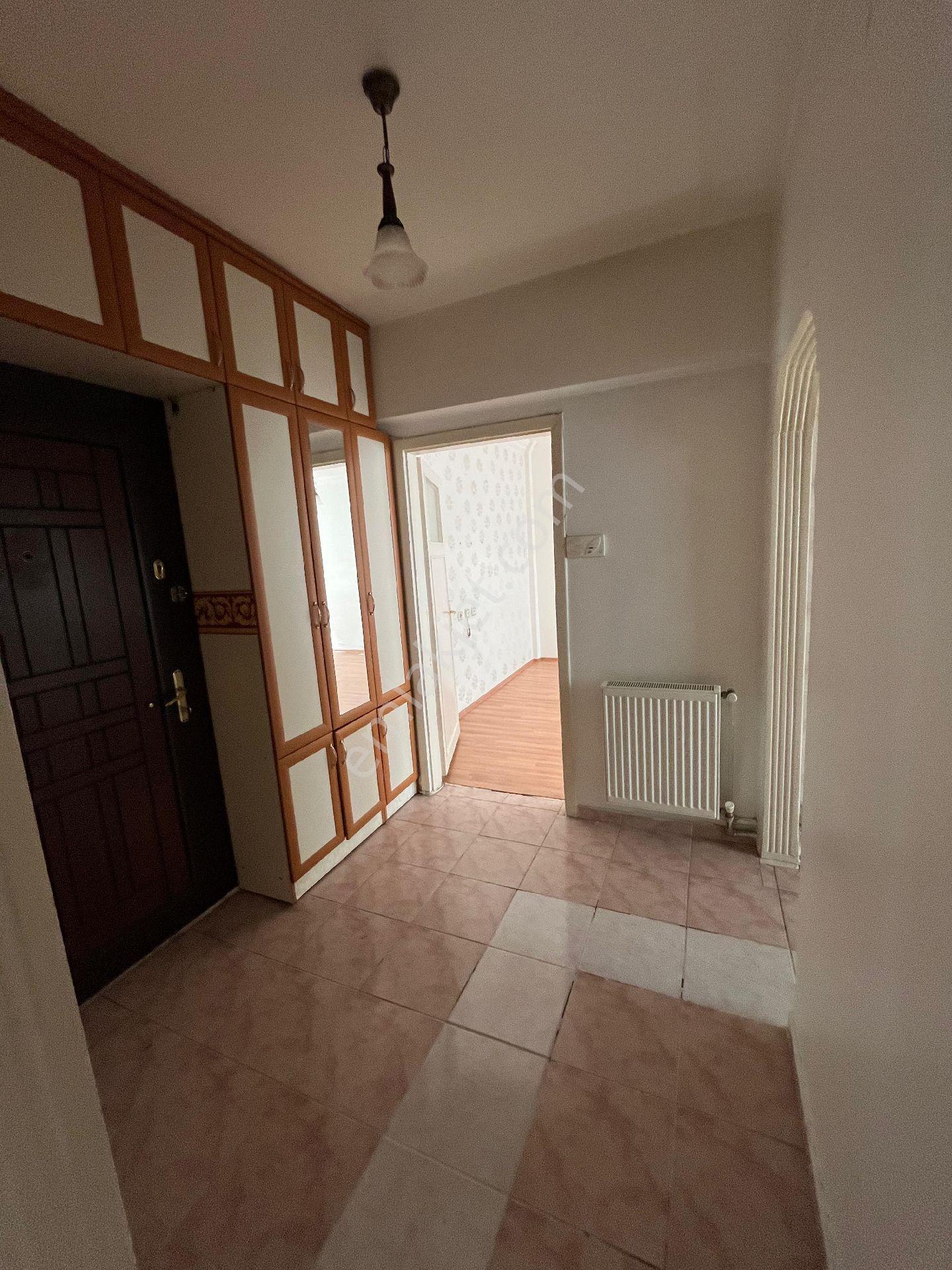 Sincan Merkeze Yakın Kiralık Daire 2+1 Ara Katta - Görsel 21