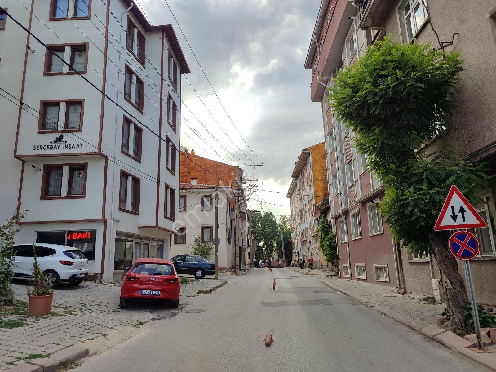 Asel'den Çarşı 3 Dk Mesafe 1+1 Eşyalı Asansörlü Arakat Daire - Görsel 21