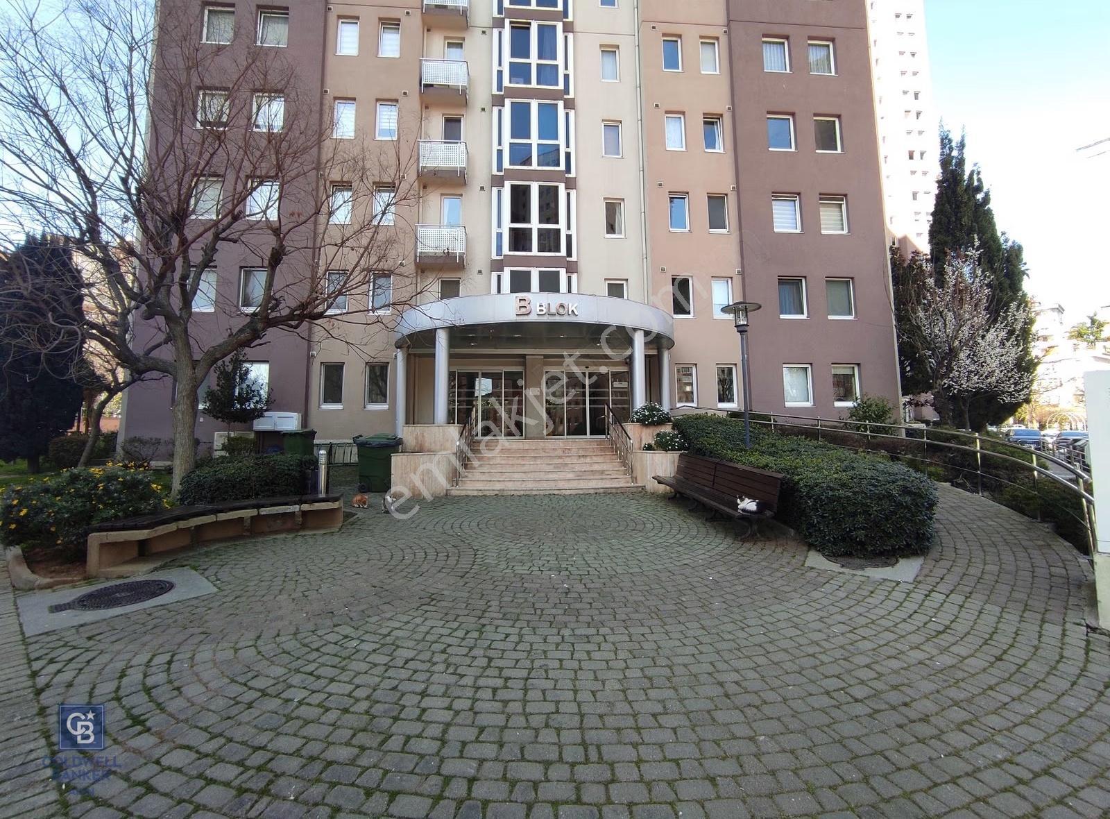 Kozyatağı Baytur Konutları 3+1 Havuz Manzaralı Arakat Daire - Görsel 2