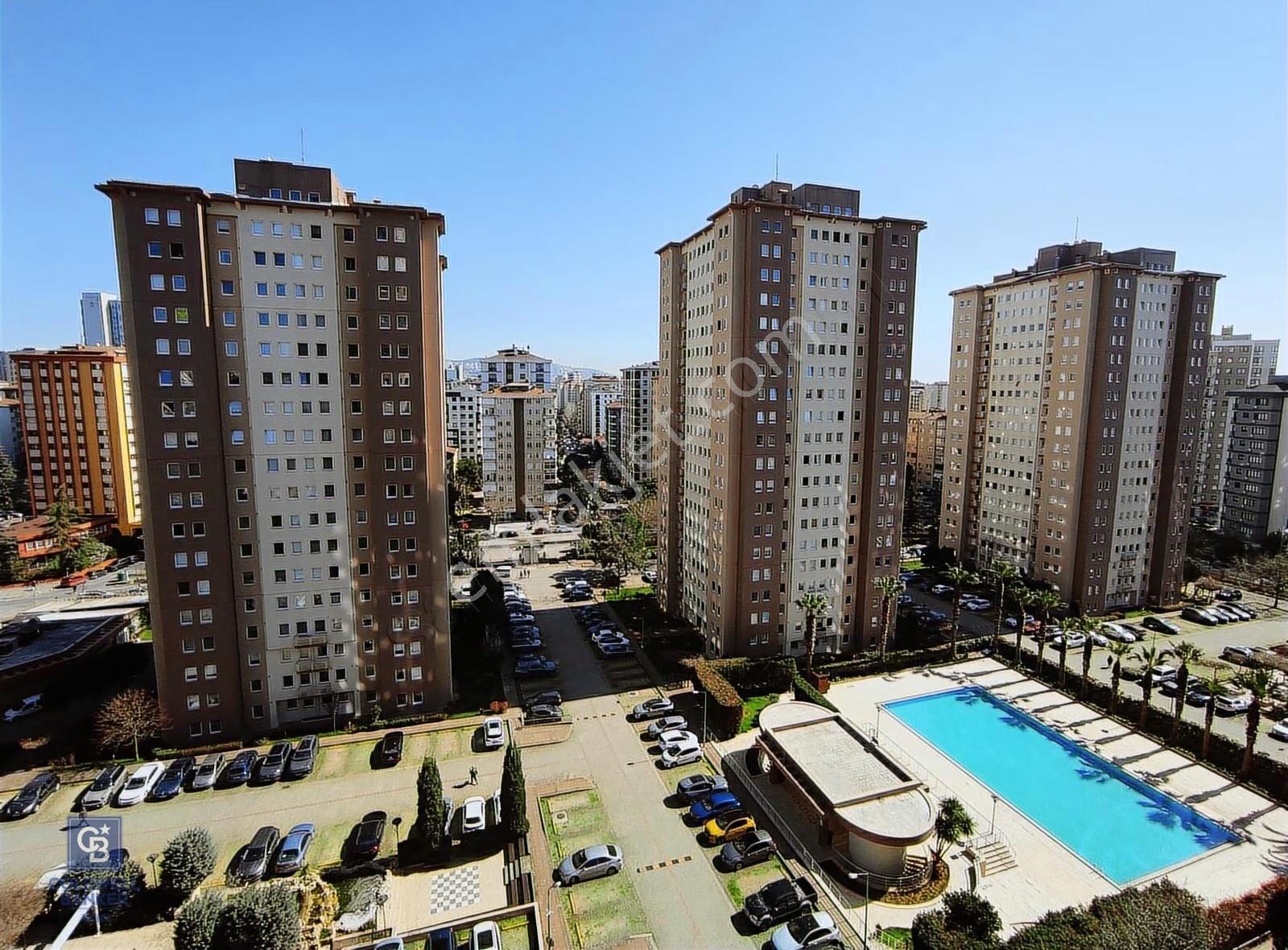 Kozyatağı Baytur Konutları 3+1 Havuz Manzaralı Arakat Daire - Görsel 5