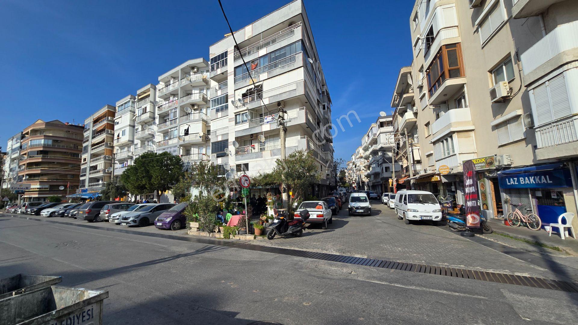 Karşıyaka Nergiz'de Satılık 2+1 Daire - İzban Yakını,ara Kat