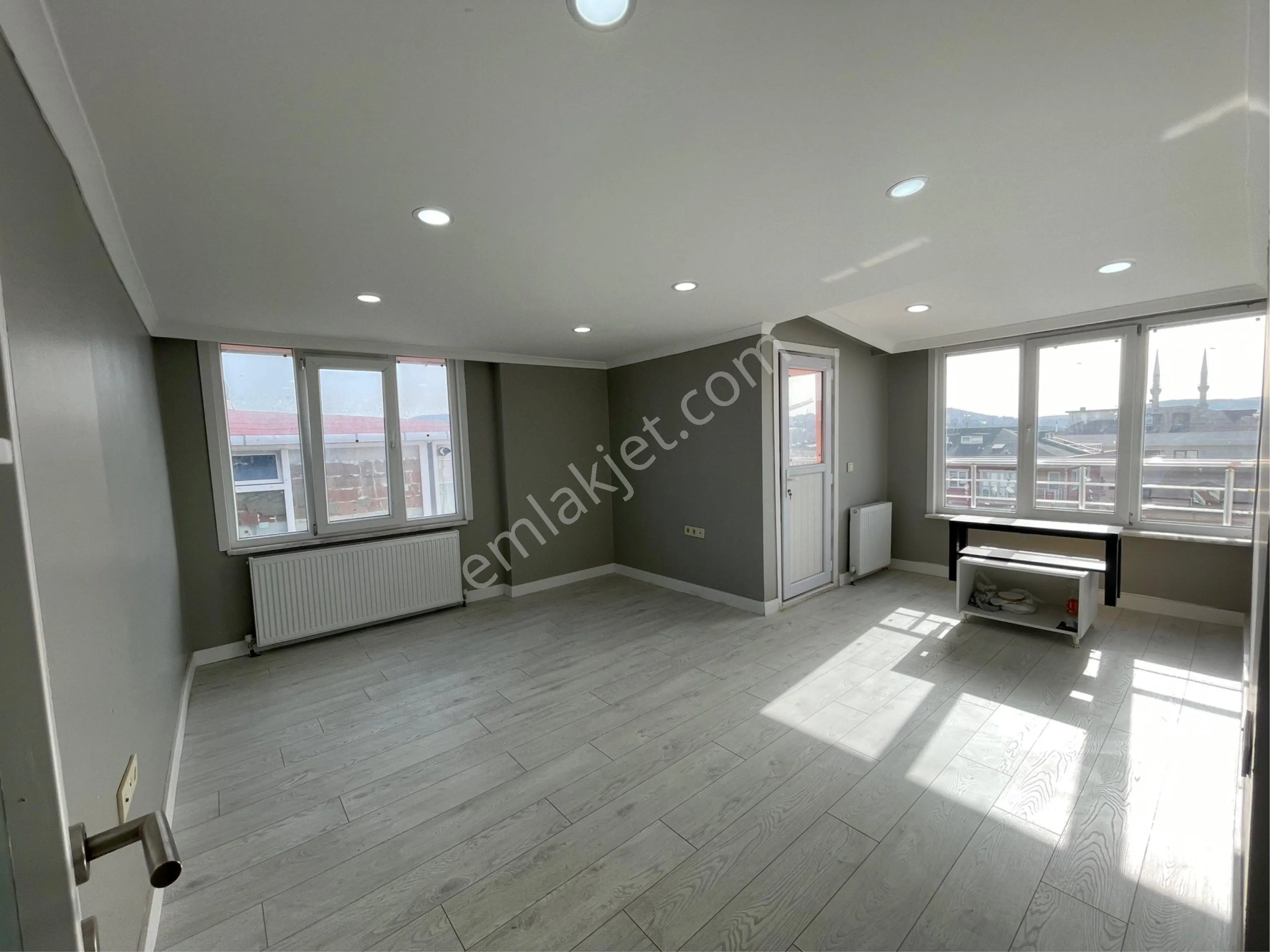 Samandıra Merkezde 170 M2 Satılık 2 Daire Tek Fiyat Çatı Dublels Daire - Görsel 2