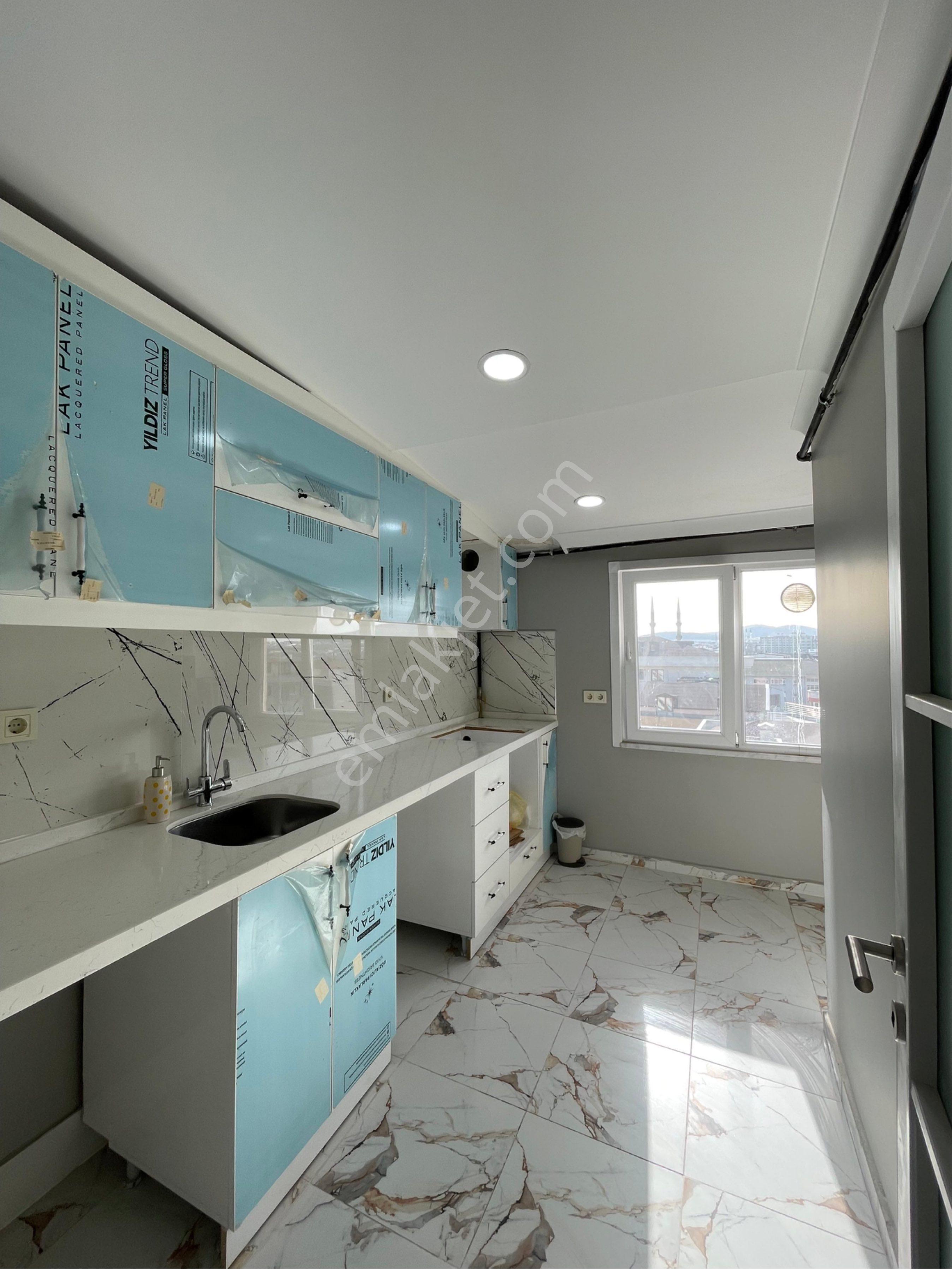 Samandıra Merkezde 170 M2 Satılık 2 Daire Tek Fiyat Çatı Dublels Daire - Görsel 14