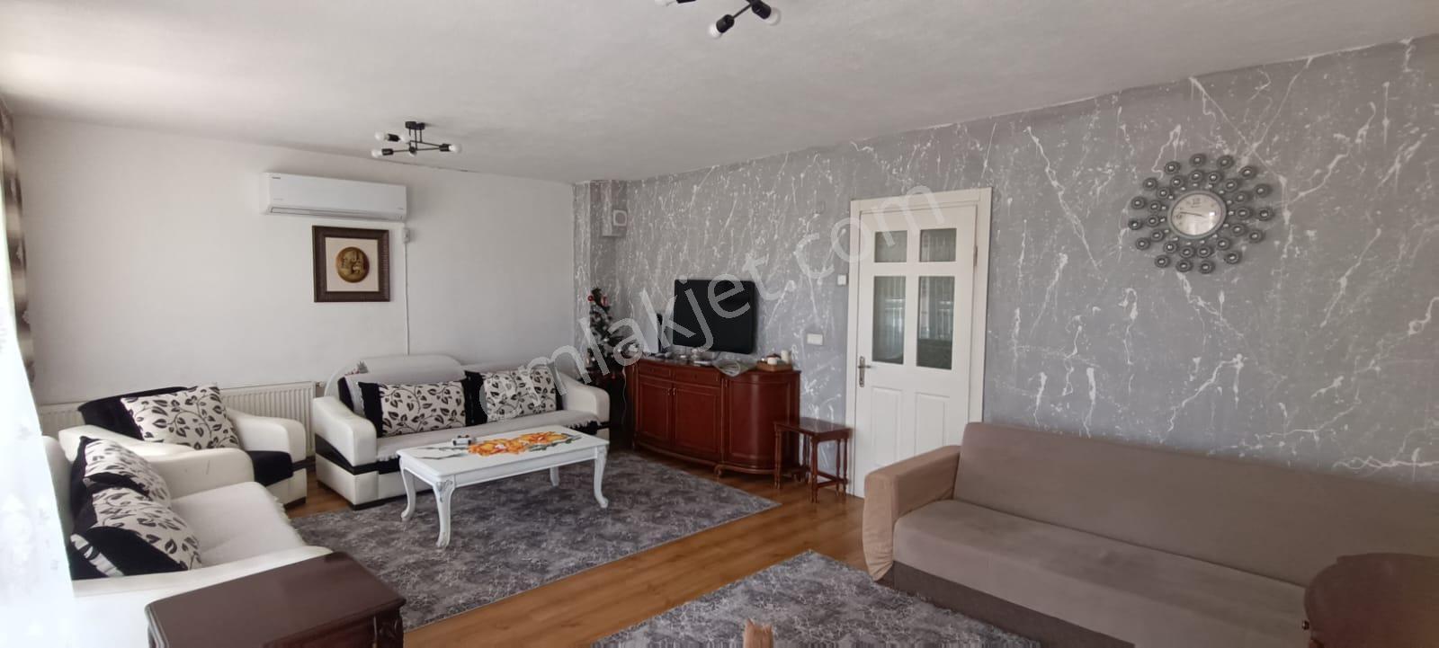 Bornova Atatürk Mah. 243 M2 Arsa İçinde 2 Katlı Bina - Görsel 14