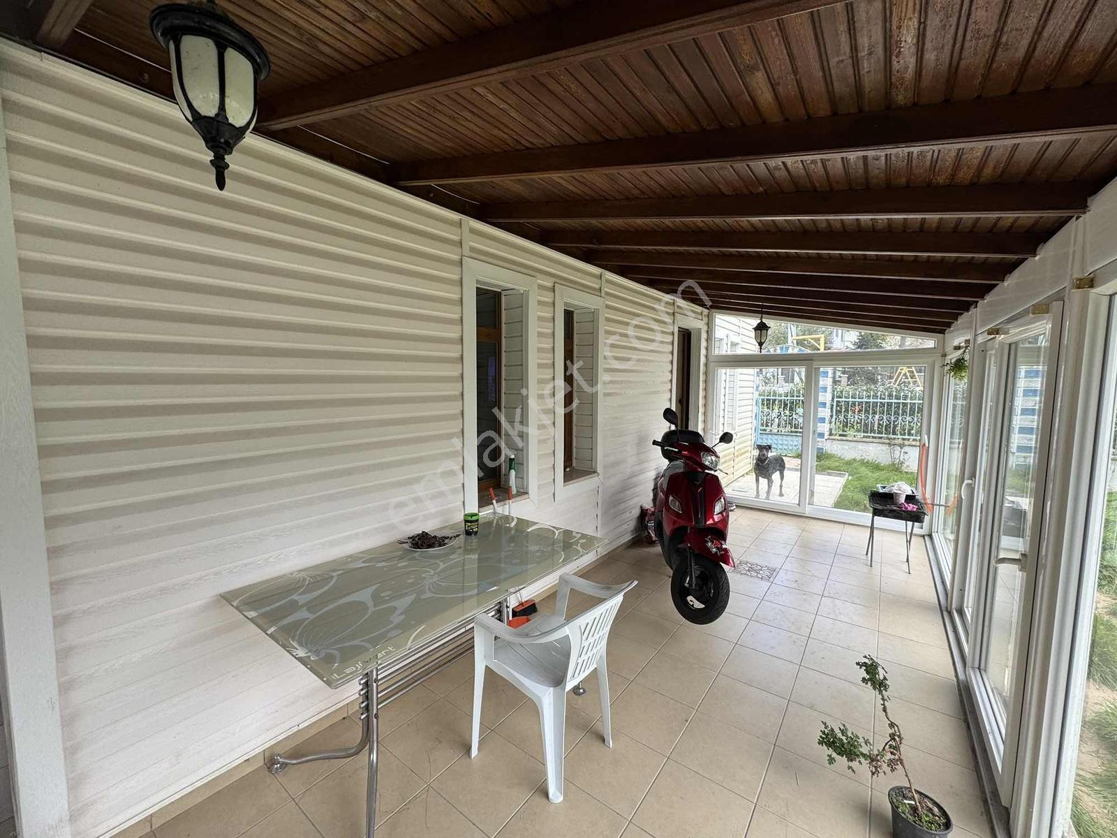 Tuğra'dan Önerler'de Site İçinde Satılık Bahçeli Ön Cephe Villa - Görsel 27