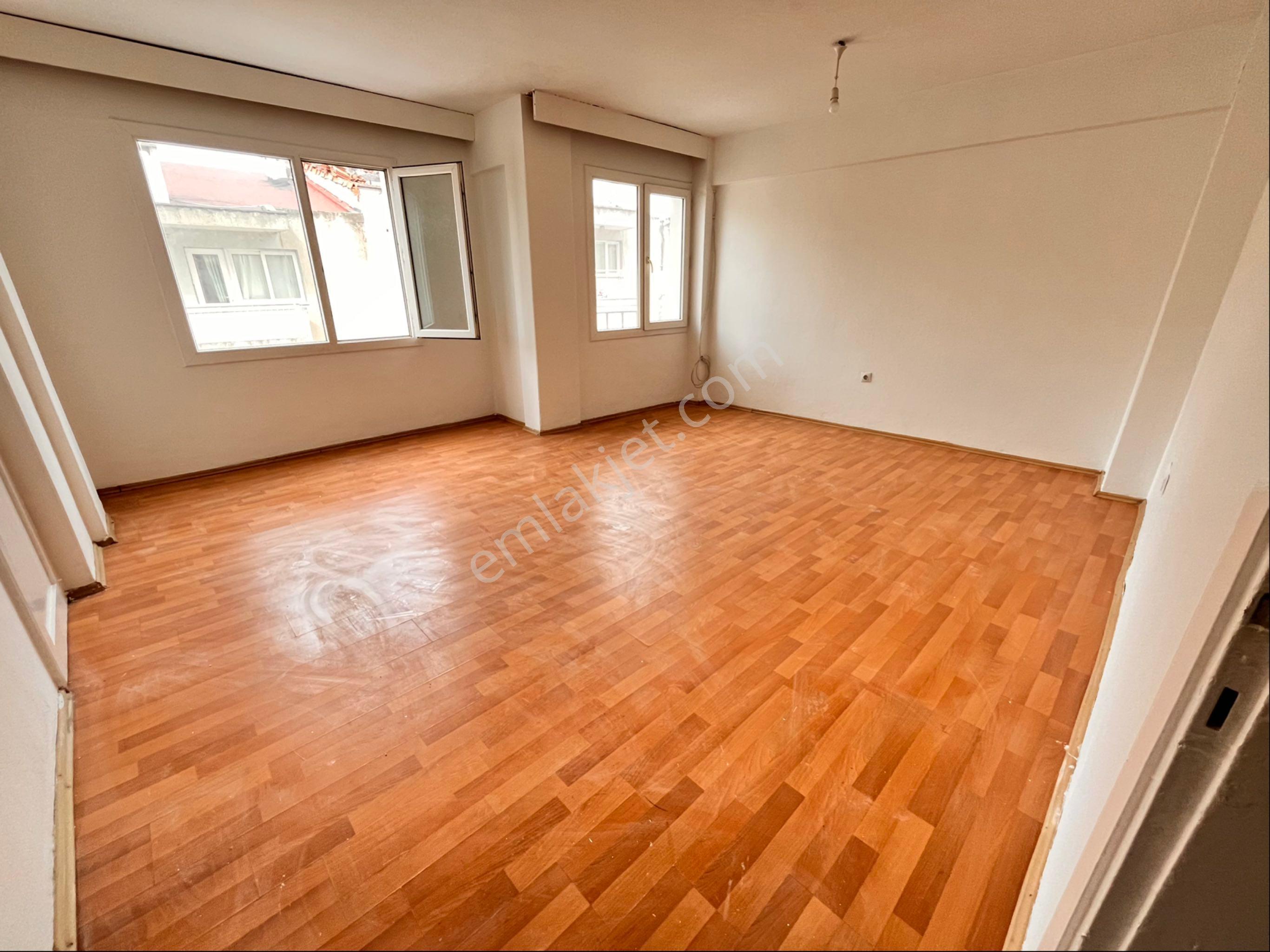 Halilrıfatpaşa Caddesinde 2+1 100m2 Temiz Önü Açık Ferah Daire - Görsel 5