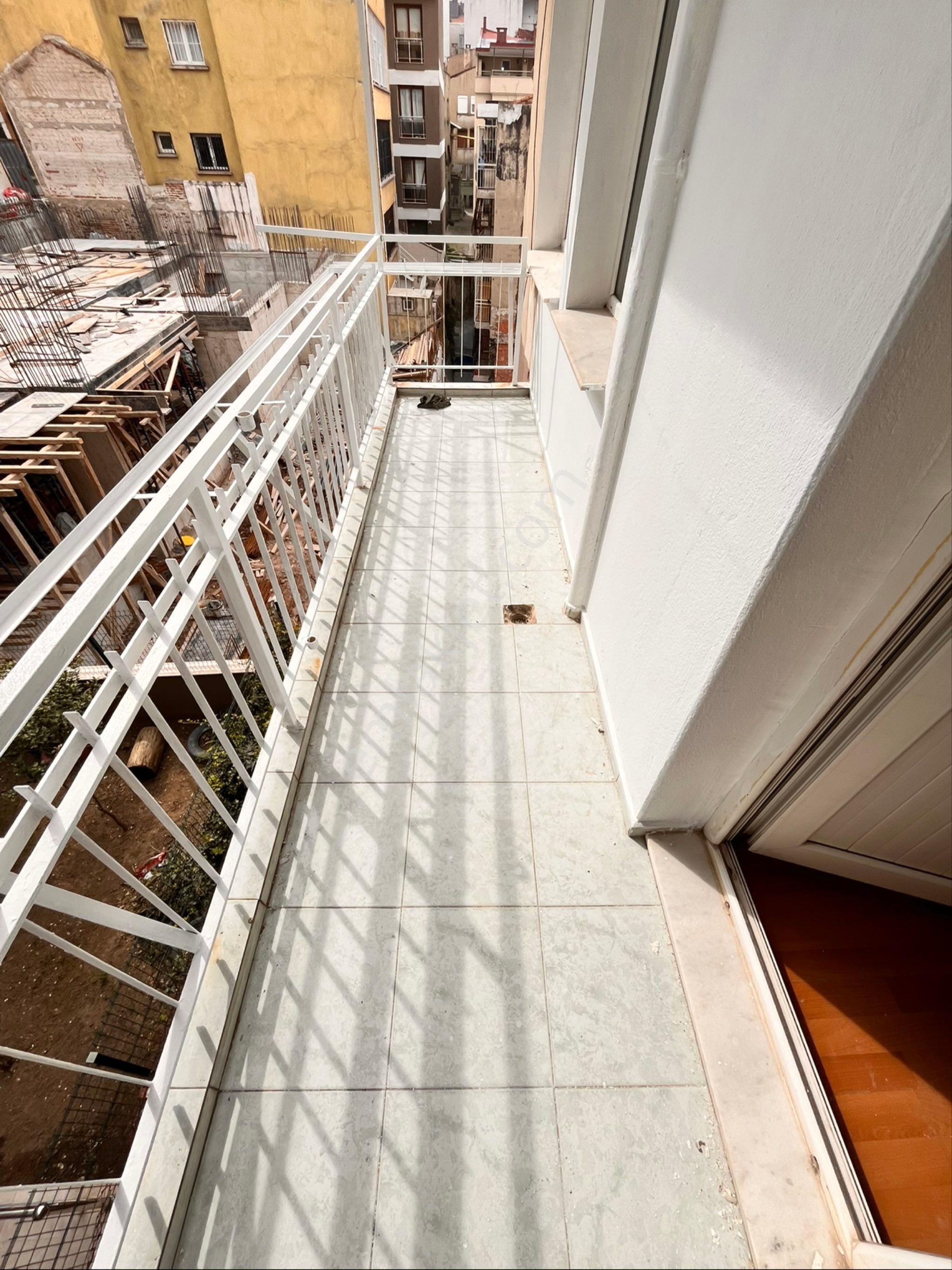 Halilrıfatpaşa Caddesinde 2+1 100m2 Temiz Önü Açık Ferah Daire - Görsel 35