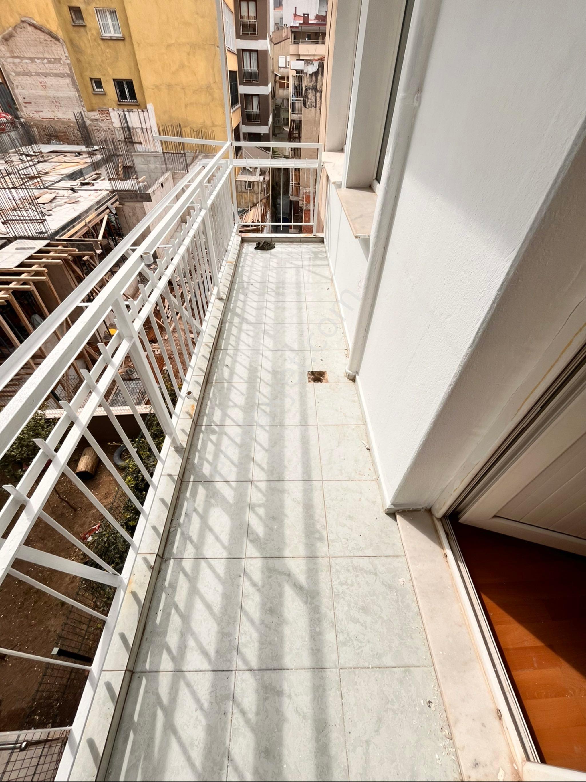 Halilrıfatpaşa Caddesinde 2+1 100m2 Temiz Önü Açık Ferah Daire - Görsel 32