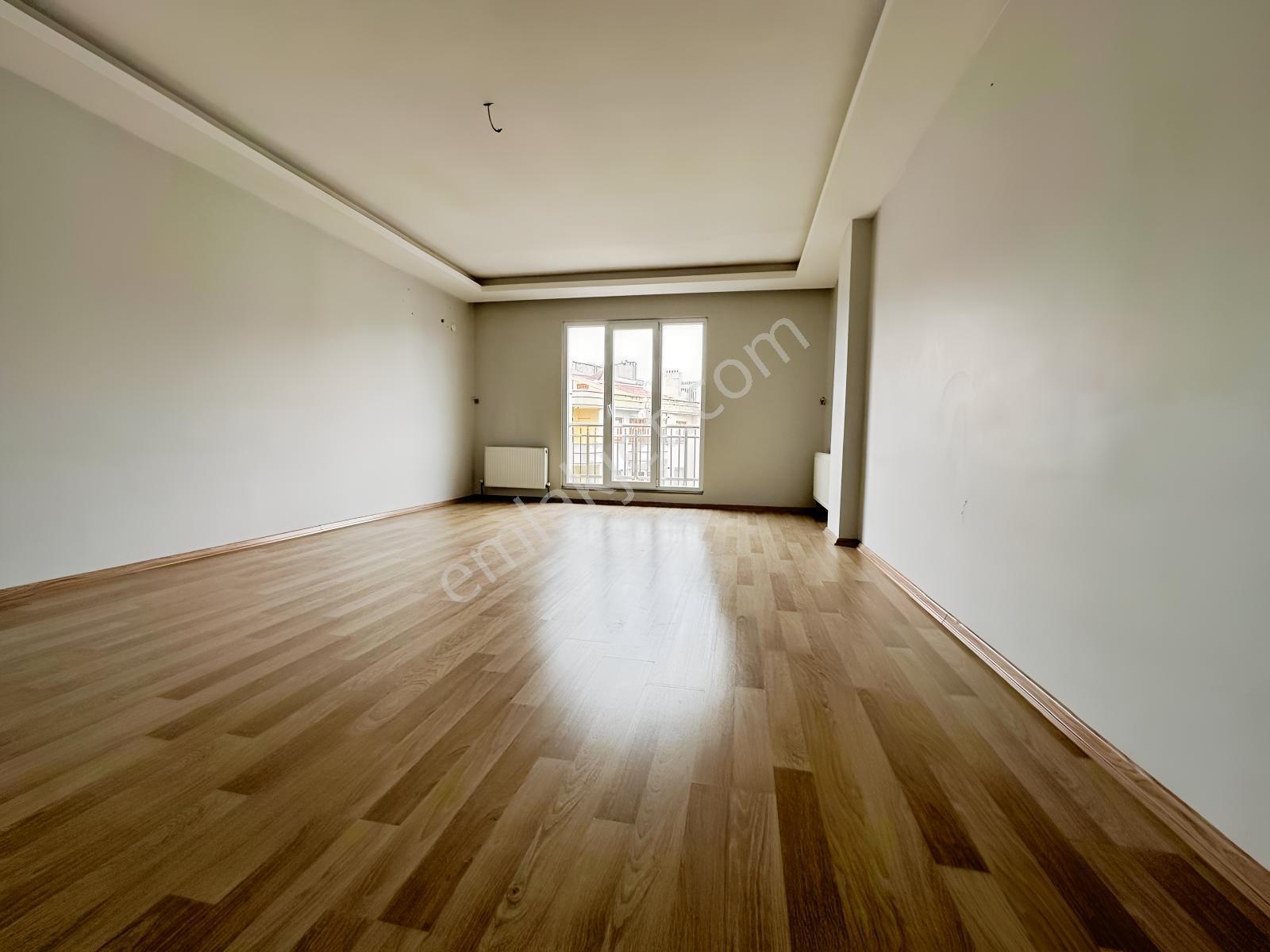 Ergüven Gayrimenkul Den 5+2 Tepe Üstü Meydanda Kapal Otoparklı - Görsel 18