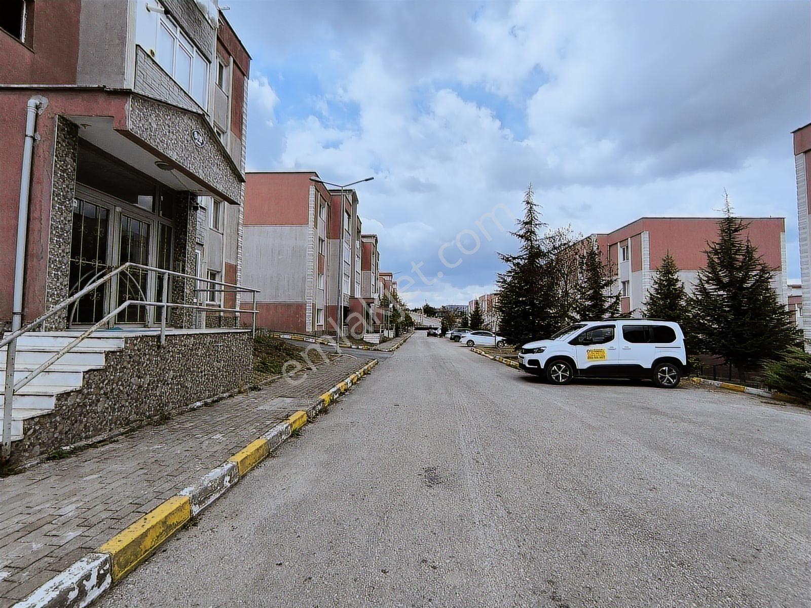 İlimtepe Karahanlı'dan Barışkent Sitesi 2+1 Daire - Görsel 11