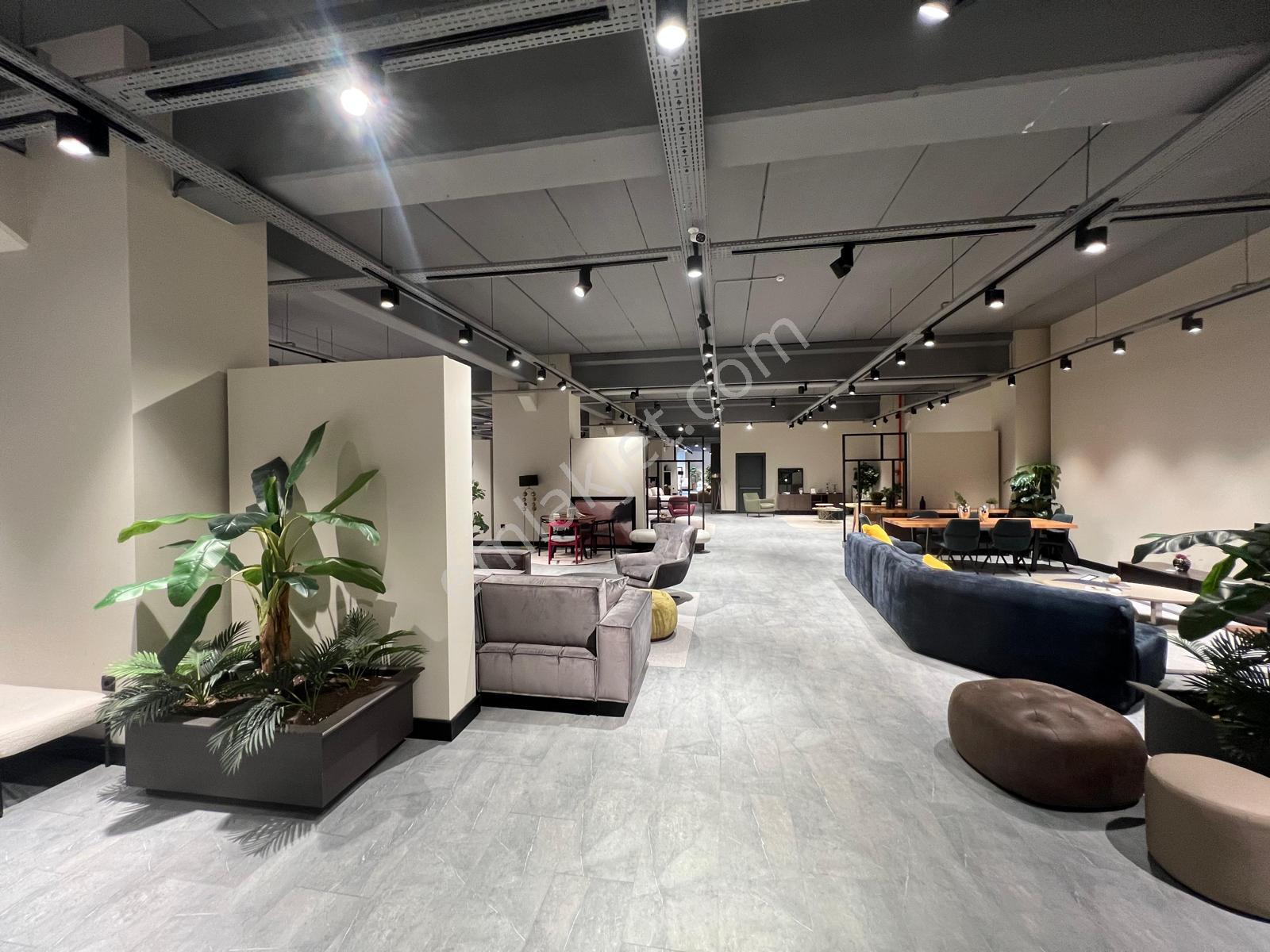 Roma' Dan Bursa Yoluna Cephe Kiralık Fabrika - Görsel 3