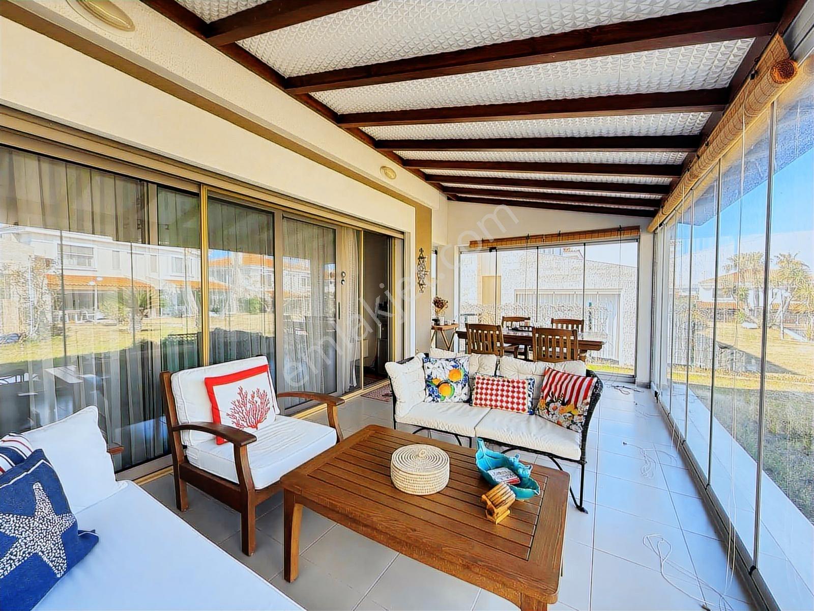 Çeşme Şifne'de Denize 700m Satılık Dubleks Villa - Görsel 32