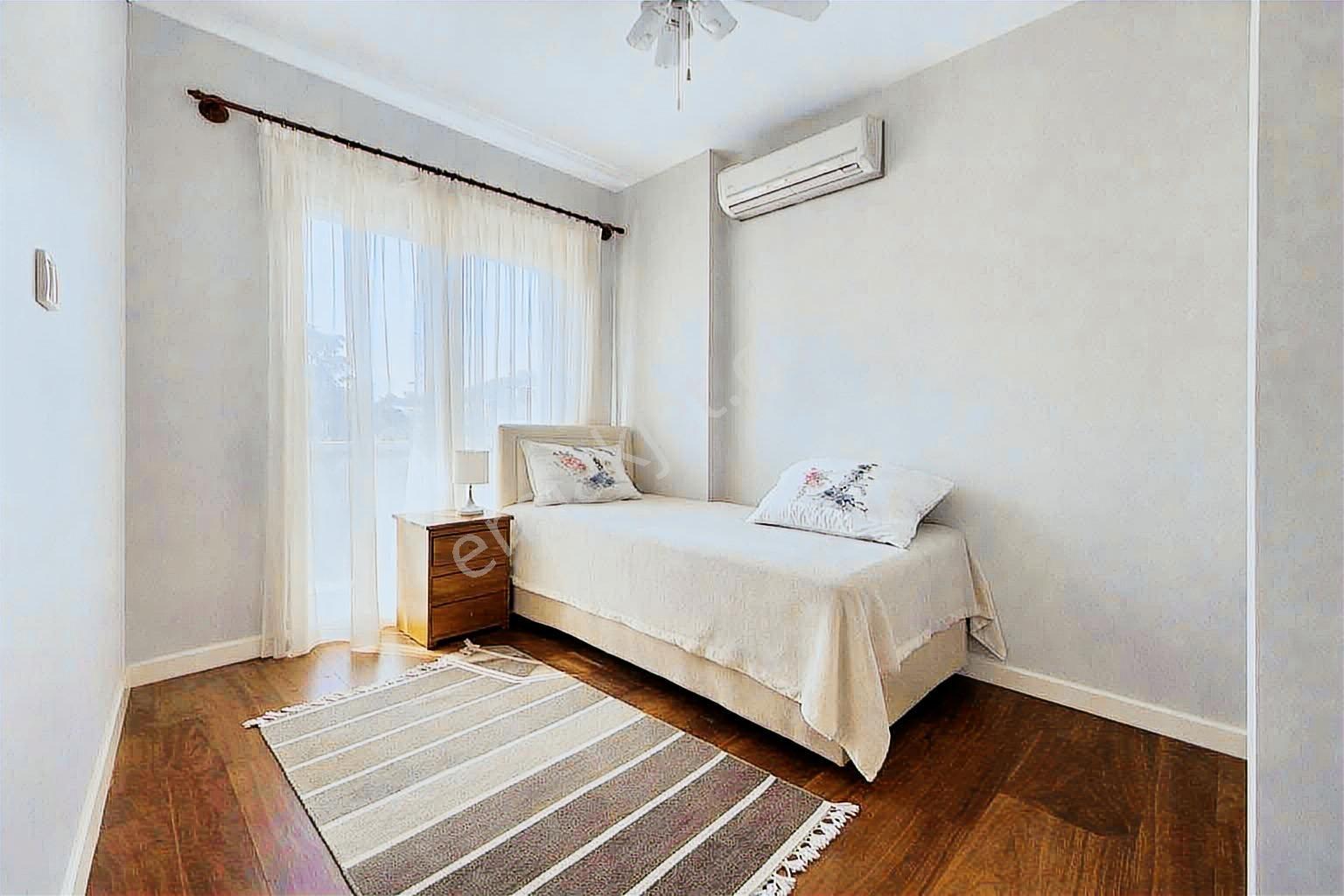 Çeşme Şifne'de Denize 700m Satılık Dubleks Villa - Görsel 33