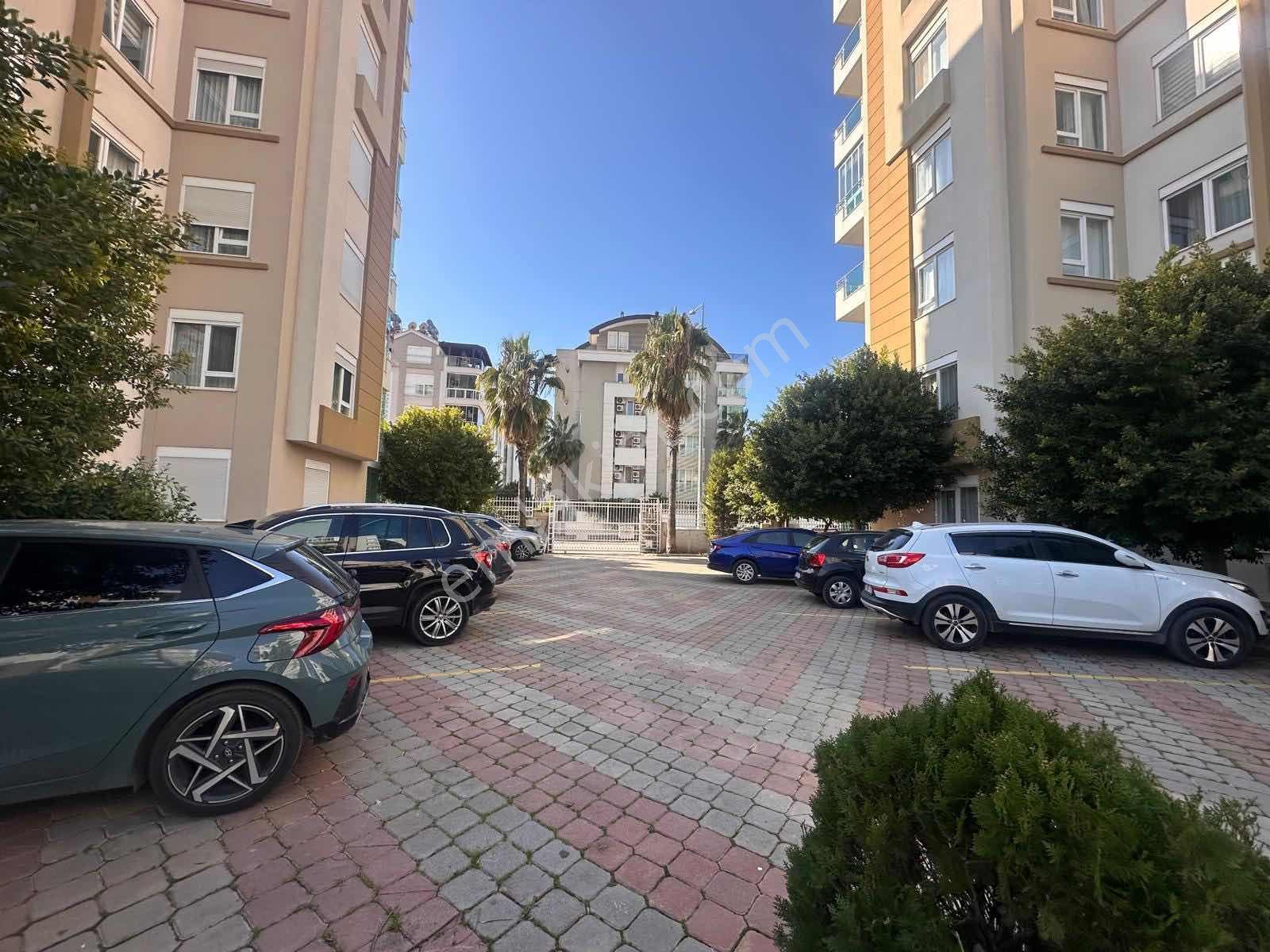 Çağlayanda Selenyum Sitesinde Eşyalı Kiralık Masrafsız 3+1 Daire - Görsel 23