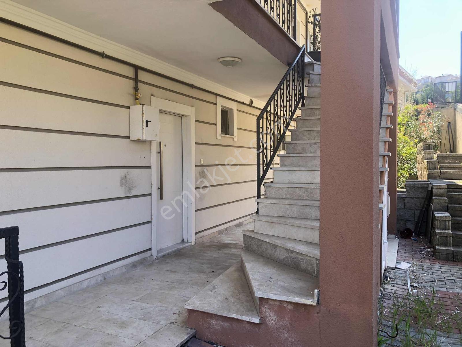 Remax Anka'dan Şile'de Havuzlu Sitede Satılık 2+1 Bahçe Dubleksi - Görsel 15