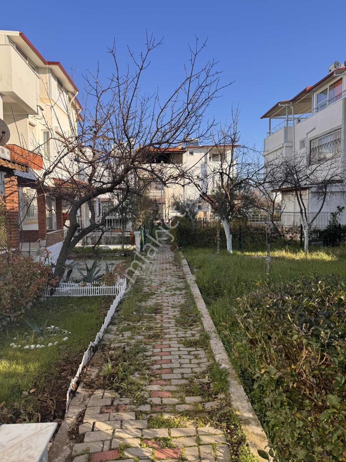 Dikili Salihlerde Denize Yürüme Mesafesinde Villa İmarlı Arsa - Görsel 18