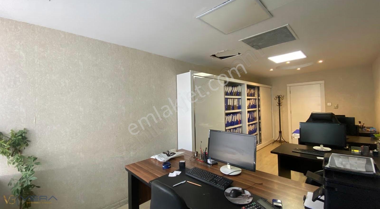 Uğur Plazada Ful Eşyalı Bakımlı 3+1 Kiralık Lüks Ofis - Görsel 16