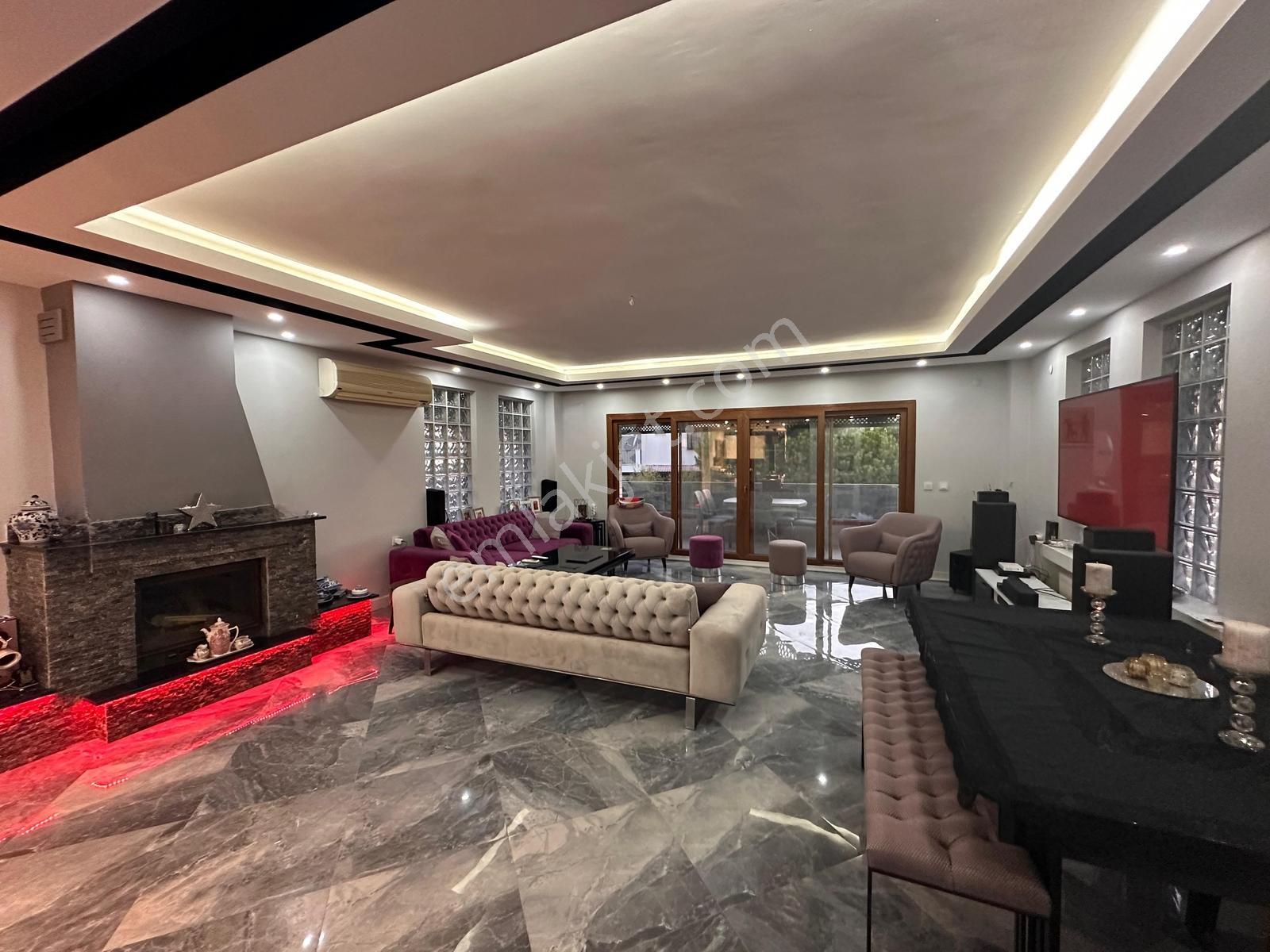 Kuşadası Kadınlar Denizinde 5 Oda 2 Salon Dev Villa - Görsel 3