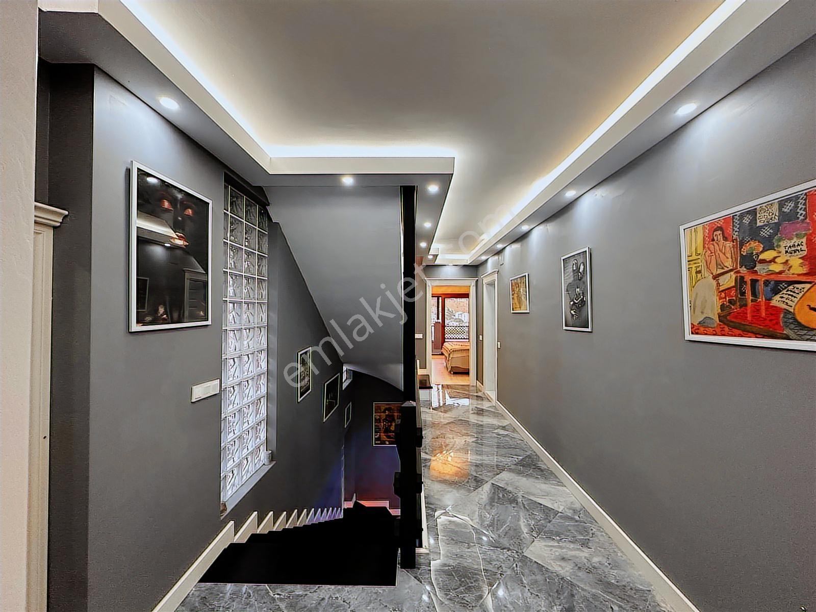 Kuşadası Kadınlar Denizinde 5 Oda 2 Salon Dev Villa - Görsel 8