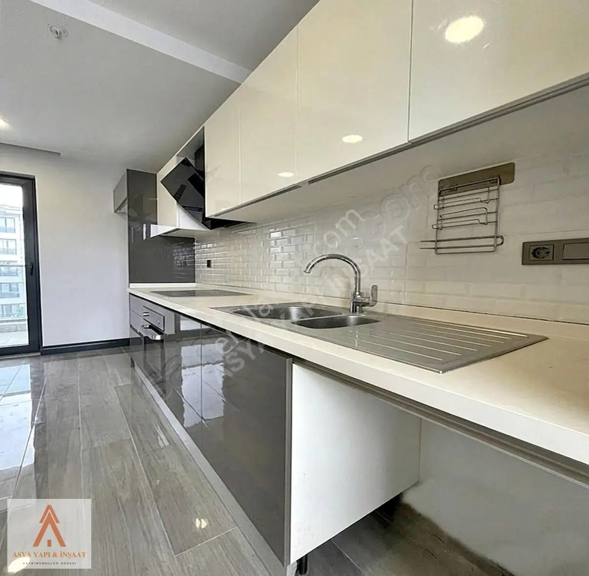 Bahçeşehir 2 Merkez Site İçi 2+1 Geniş Teraslı Satılık Daire ! - Görsel 3