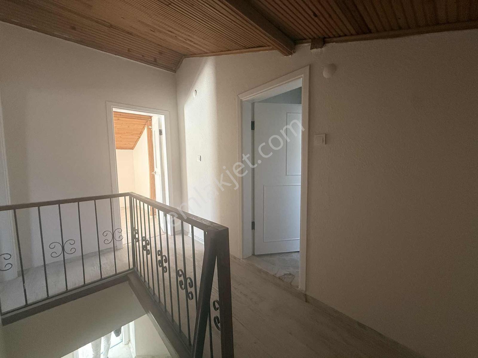 Tuzla Mah'de 3+1 Eşyasız Dublex Daire - Görsel 7