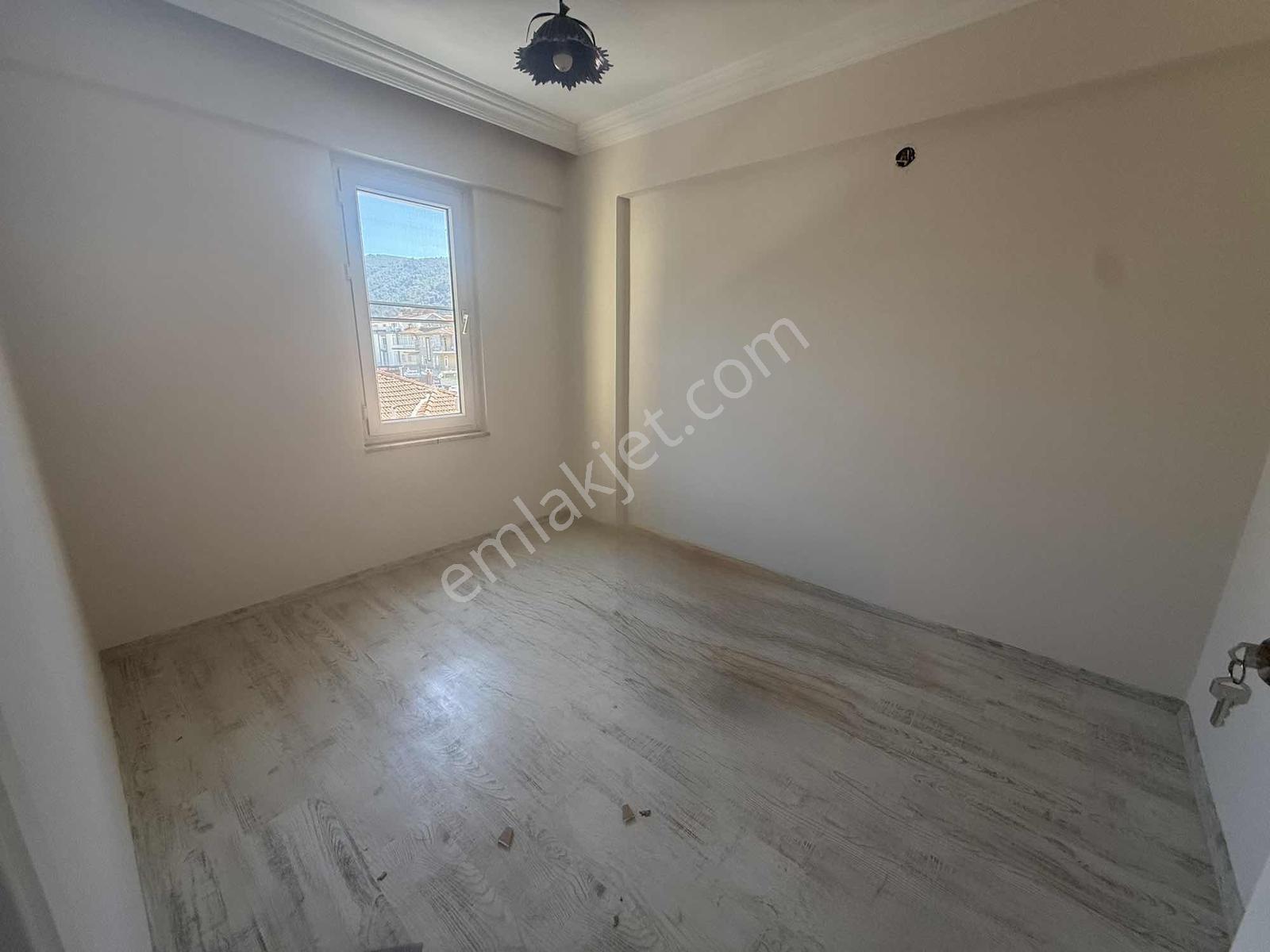 Tuzla Mah'de 3+1 Eşyasız Dublex Daire - Görsel 17