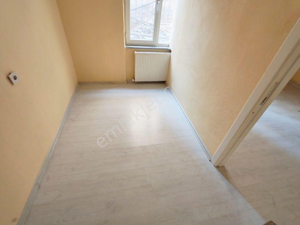 Çorlu Çobançeşme Mustafa Kemal Cd. Servis Yolunda 4+1 135m² Bahçe Katı - Görsel 15