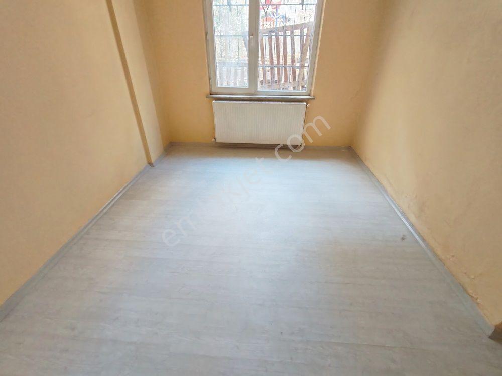 Çorlu Çobançeşme Mustafa Kemal Cd. Servis Yolunda 4+1 135m² Bahçe Katı - Görsel 9