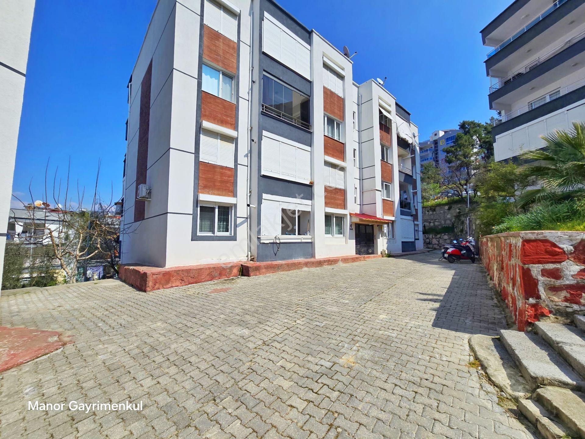 Kuşadası İkiceşmelik'te Güvenlikli Sitede 3+1 Doğalgazlı Daire