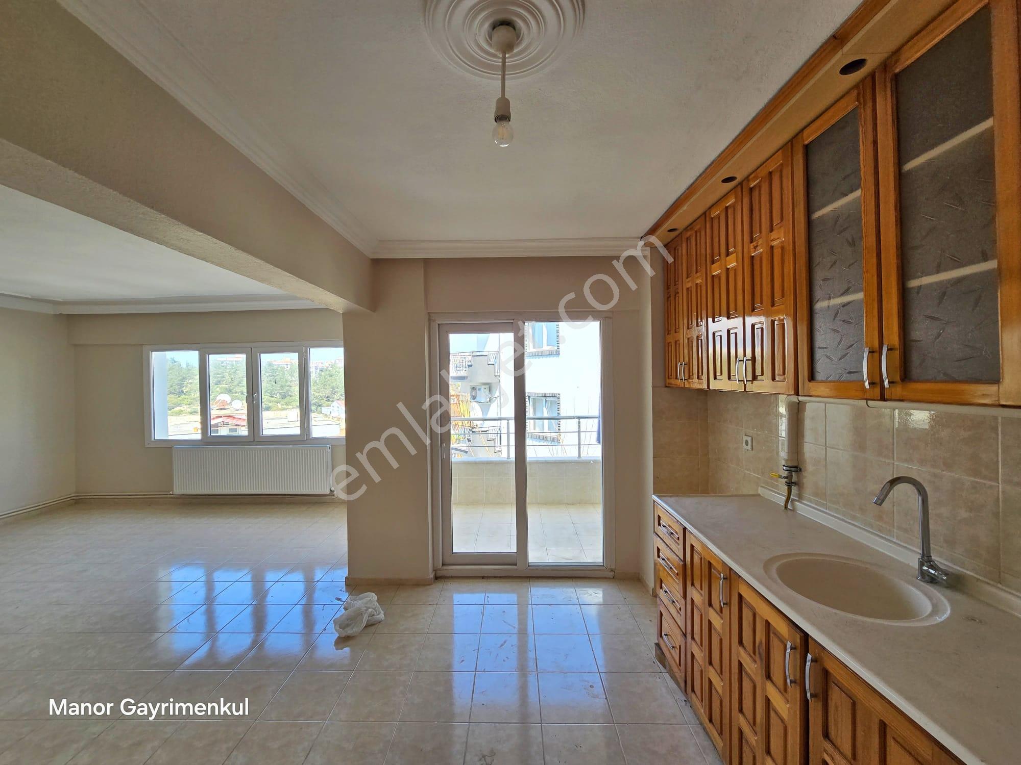 Kuşadası İkiceşmelik'te Güvenlikli Sitede 3+1 Doğalgazlı Daire - Görsel 5
