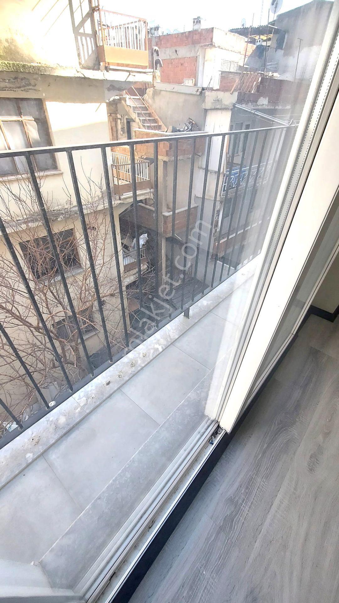 Kuşadası'nda Merkeze Yakın Kiralık 3+1 Daire - Görsel 9